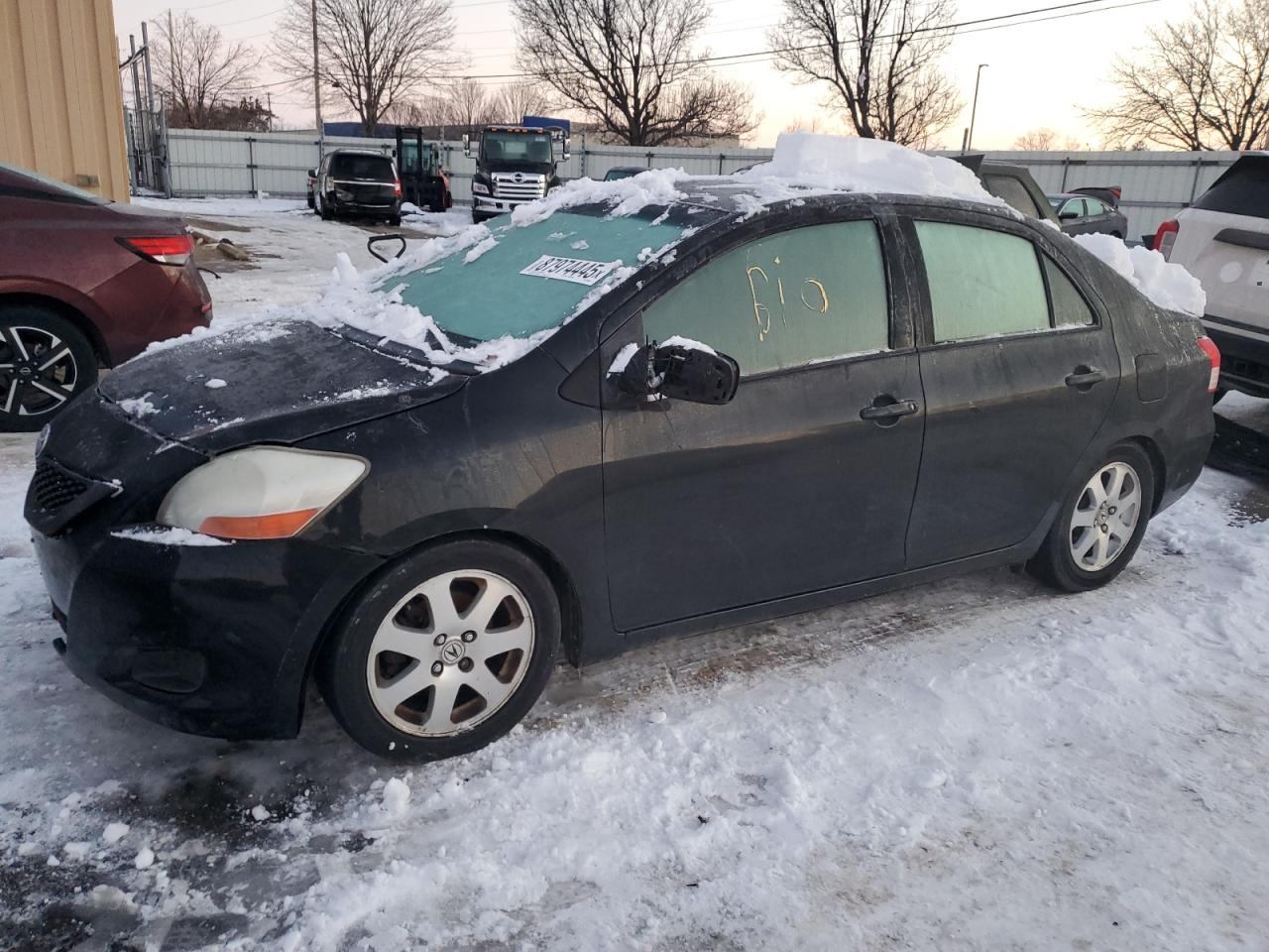 2010 Toyota Yaris - Image 1