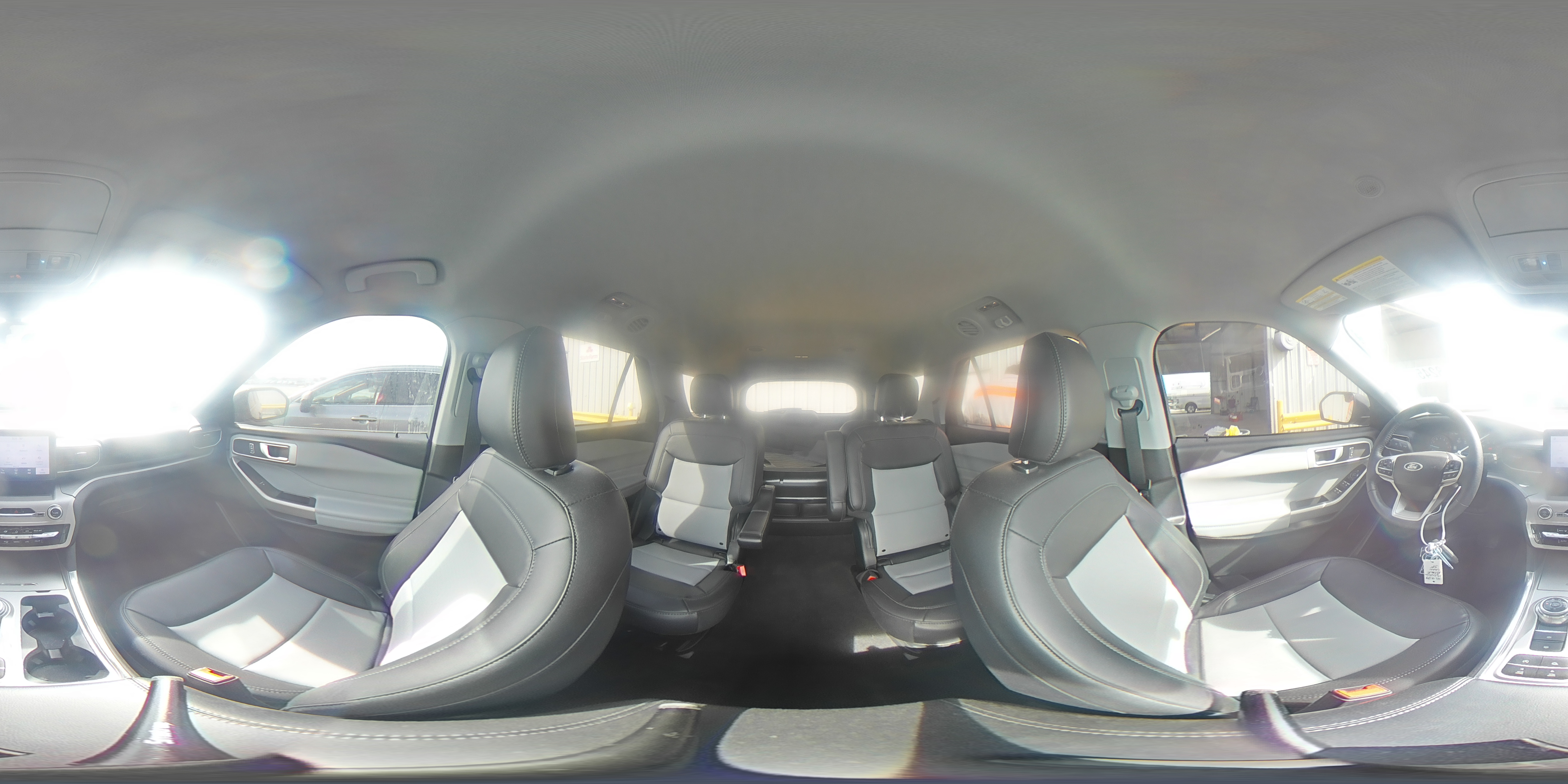 2023 Ford Explorer - Image 15
