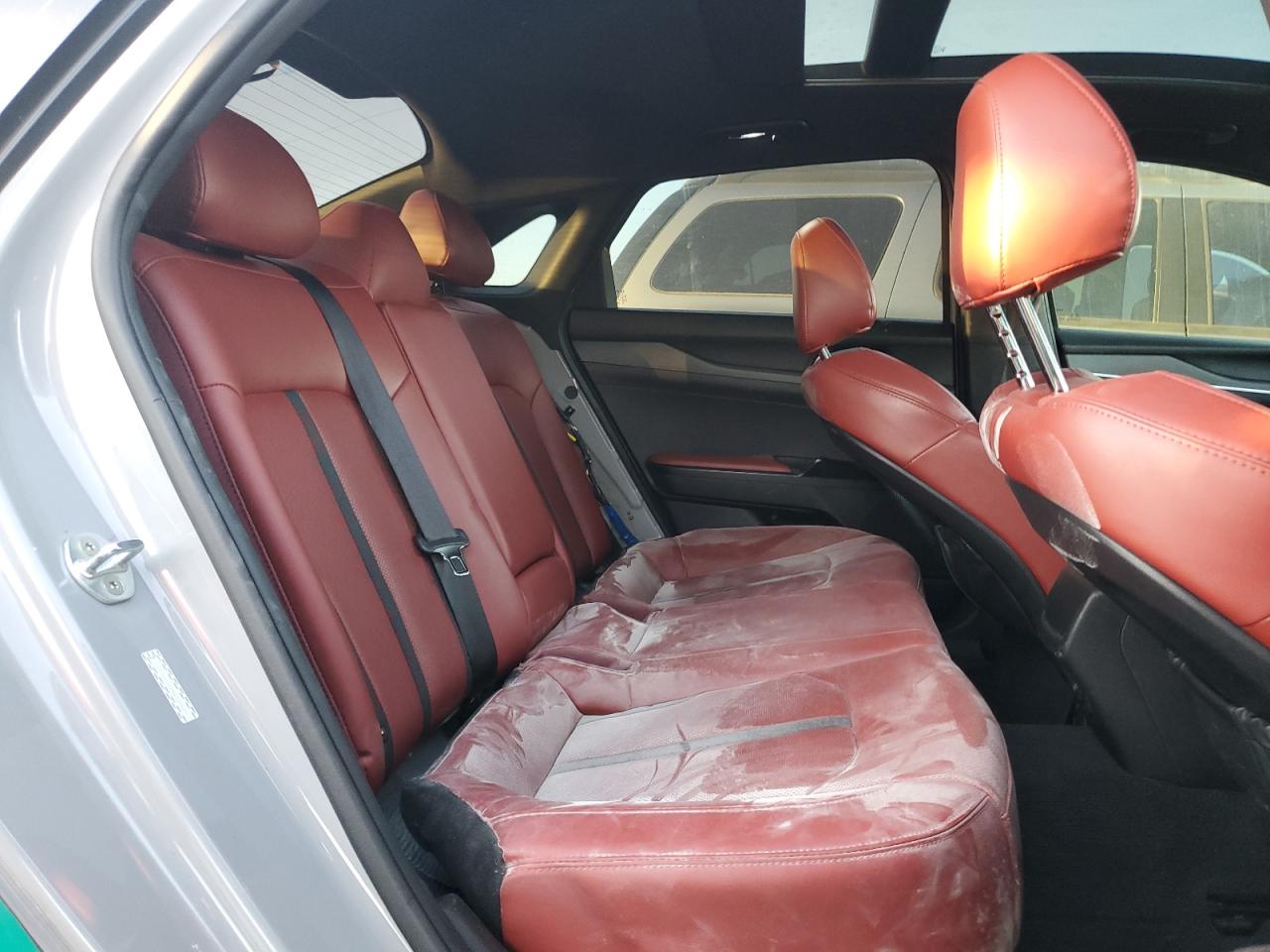 2022 Kia K5 - Image 10