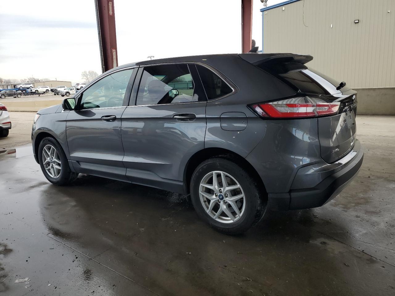 2022 Ford Edge - Image 2