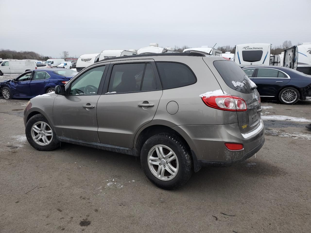 2011 Hyundai Santa Fe - Image 2