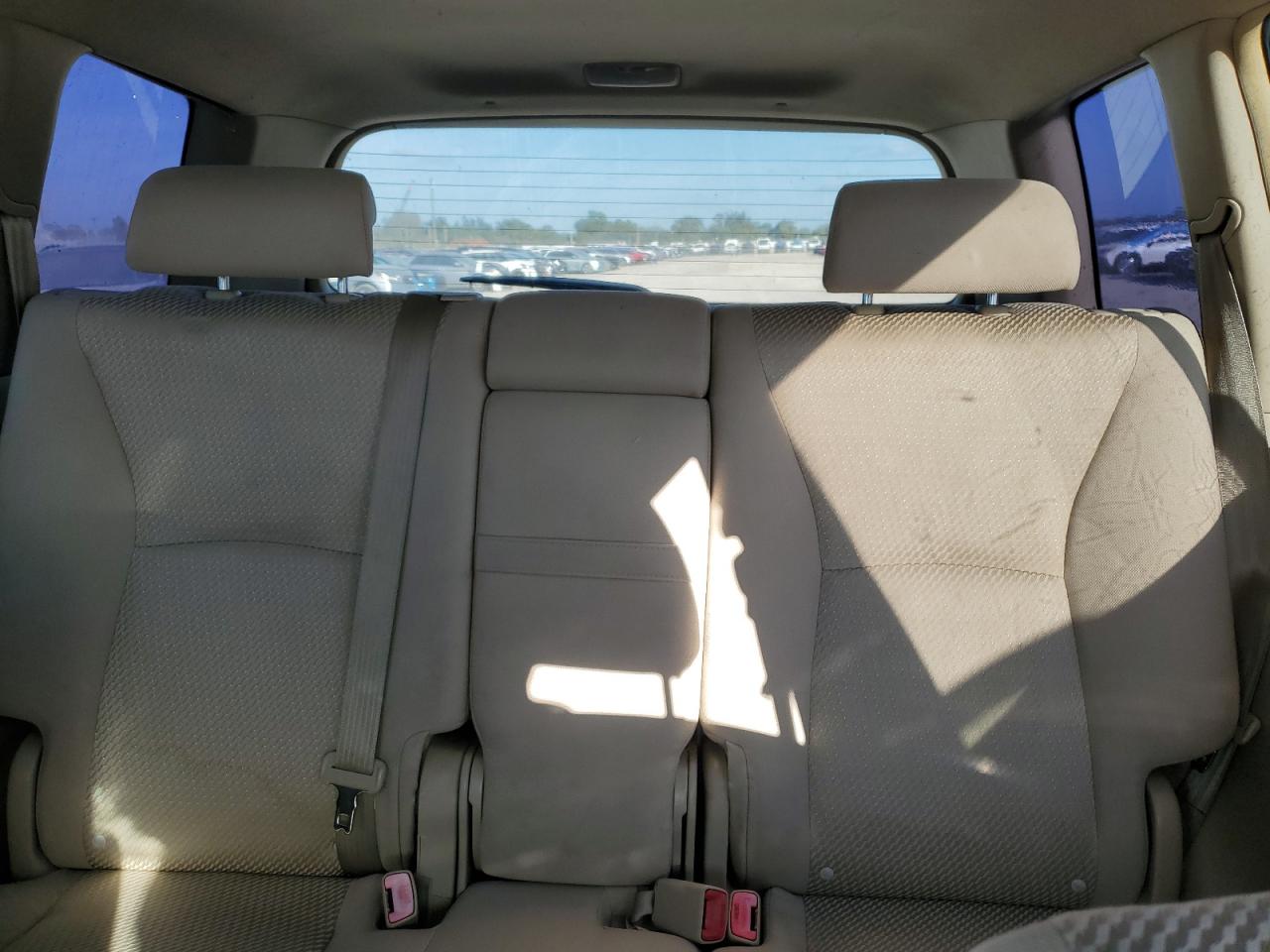 2005 Toyota Highlander - Image 10