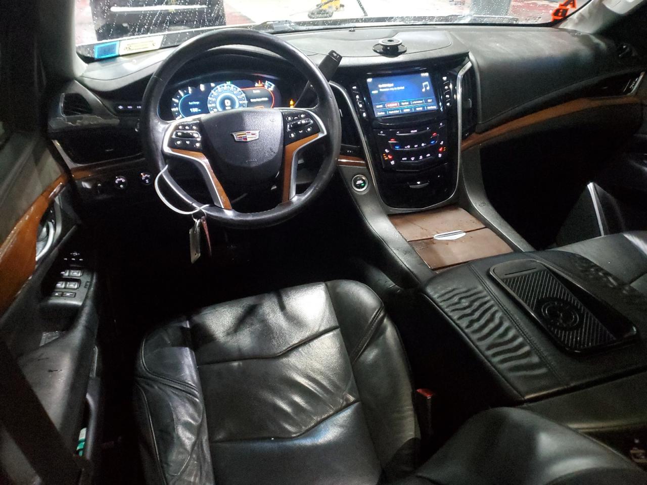 2017 Cadillac Escalade - Image 8