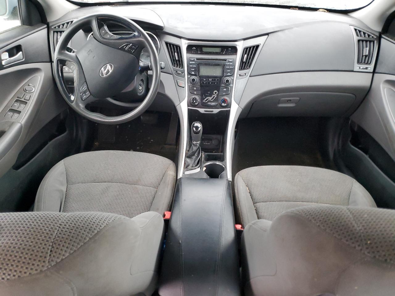 2012 Hyundai Sonata - Image 8