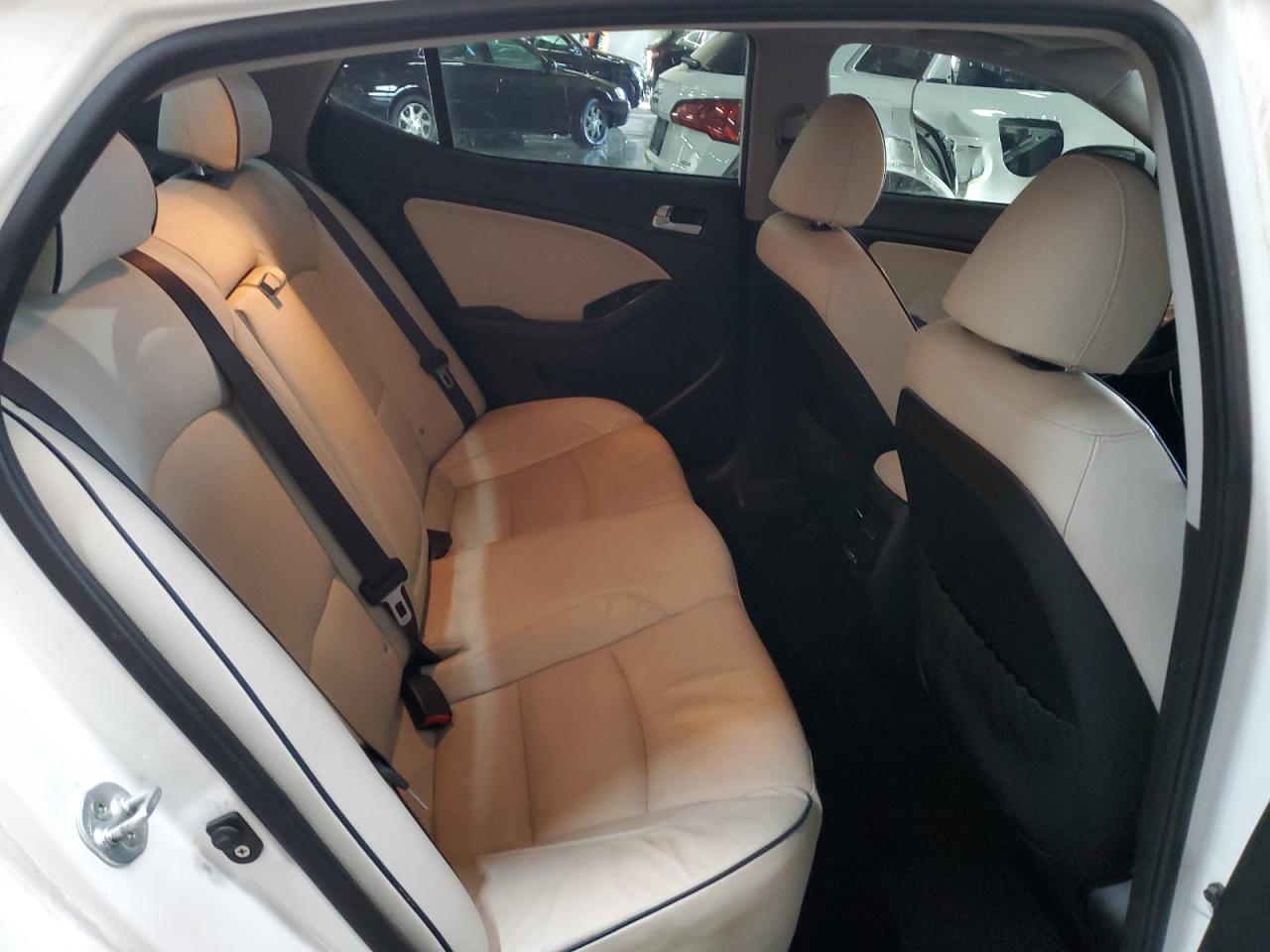 2015 Kia Optima - Image 10