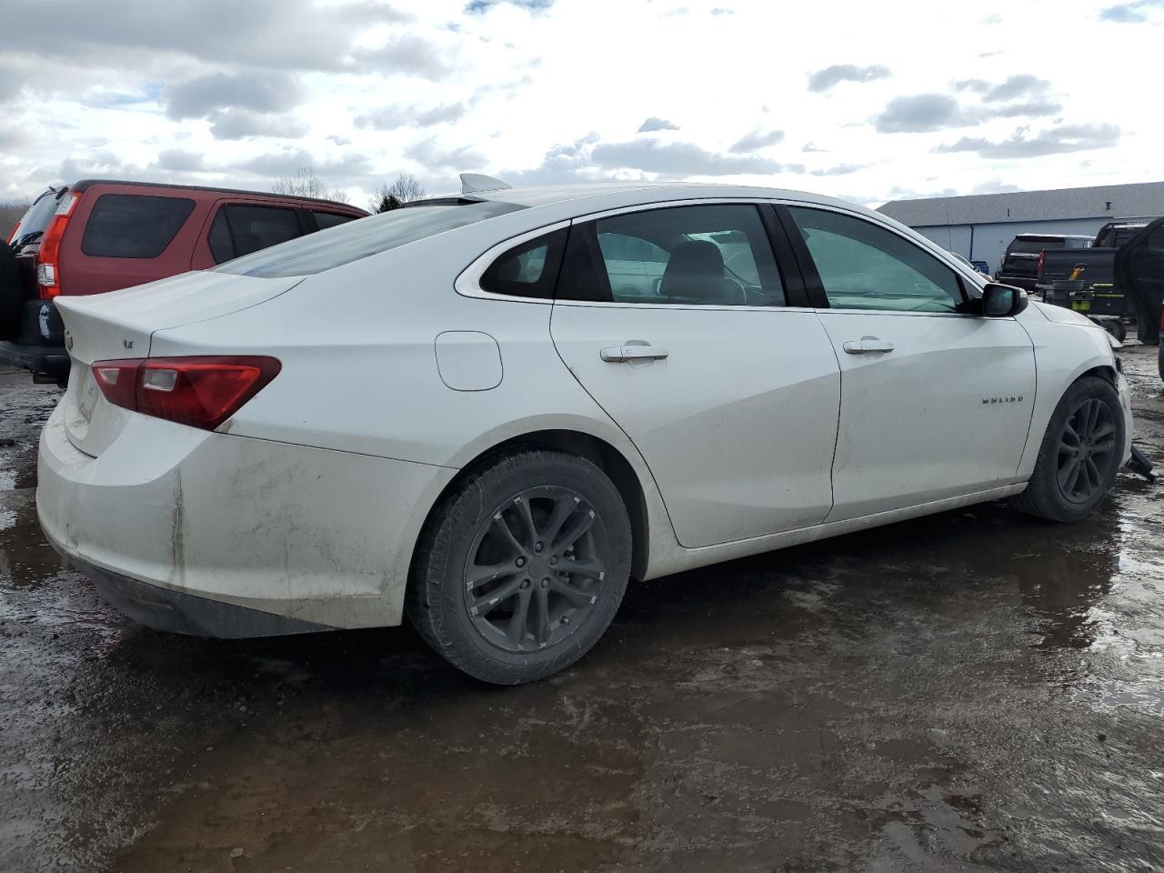 2017 Chevrolet Malibu - Image 3
