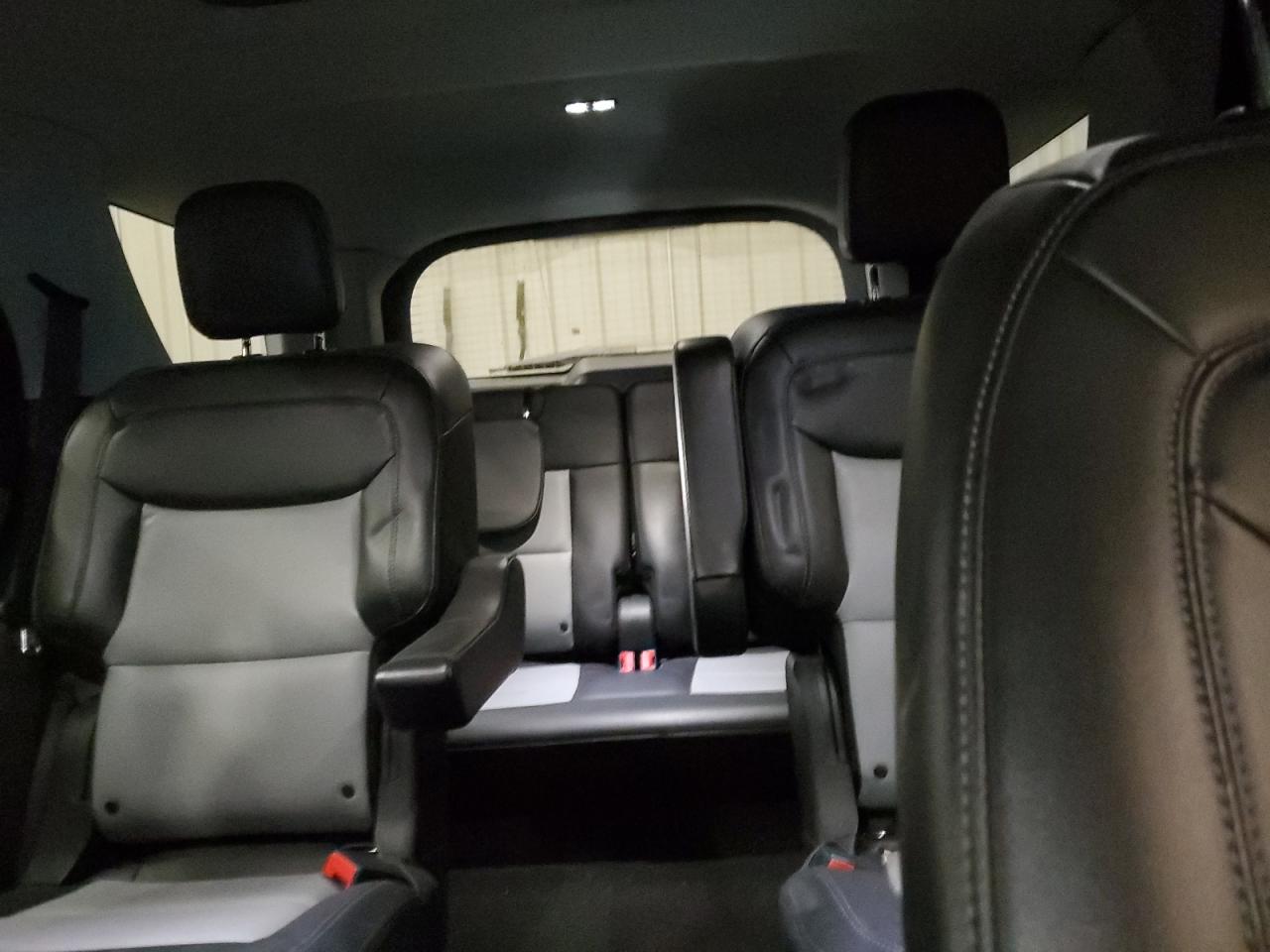 2022 Ford Explorer - Image 10