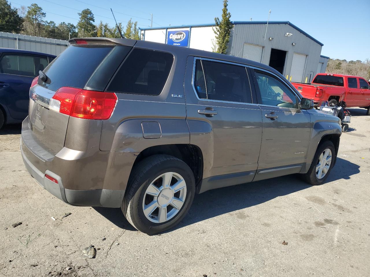 2010 GMC Terrain - Image 3