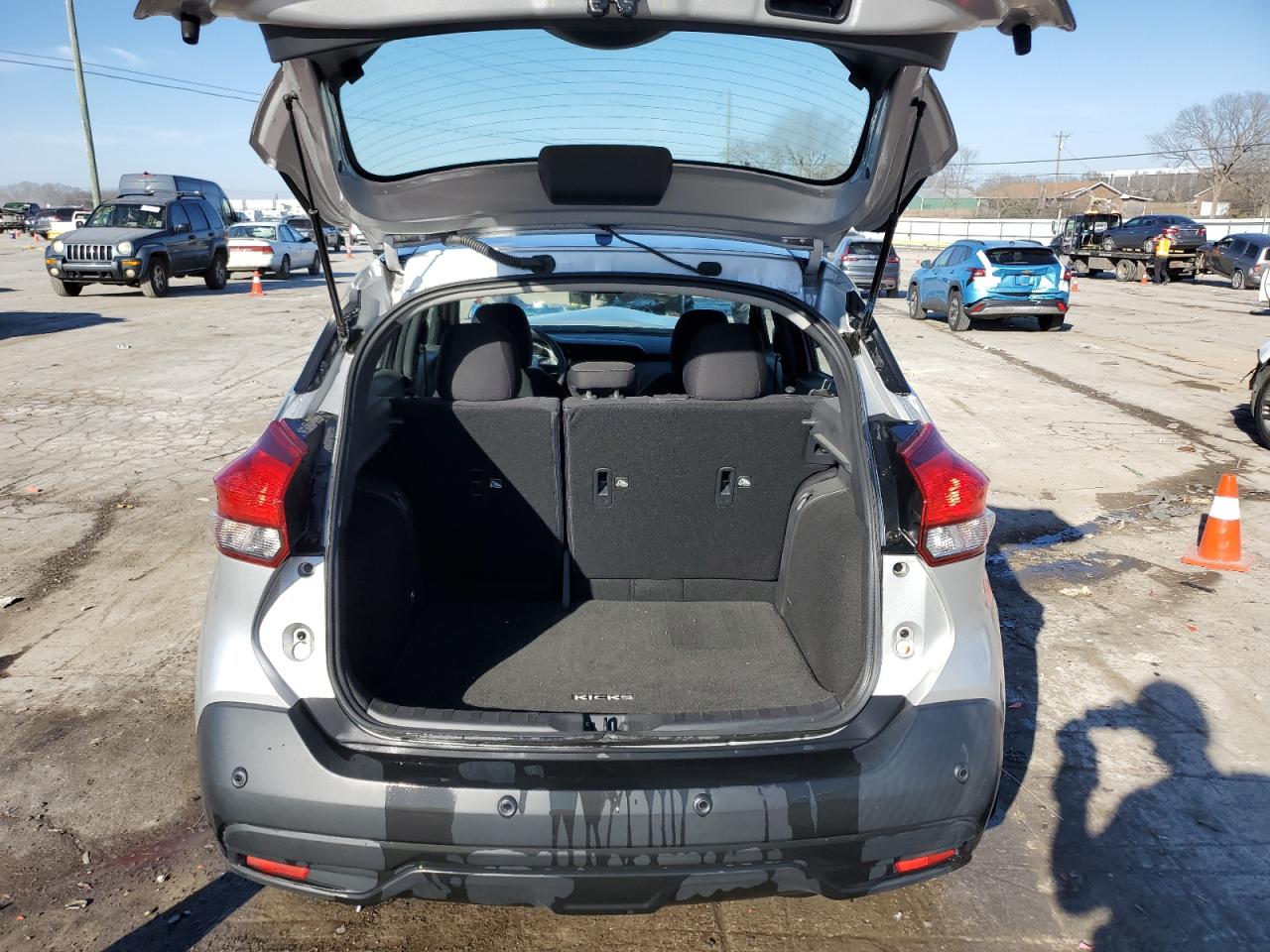 2020 Nissan Kicks - Image 6