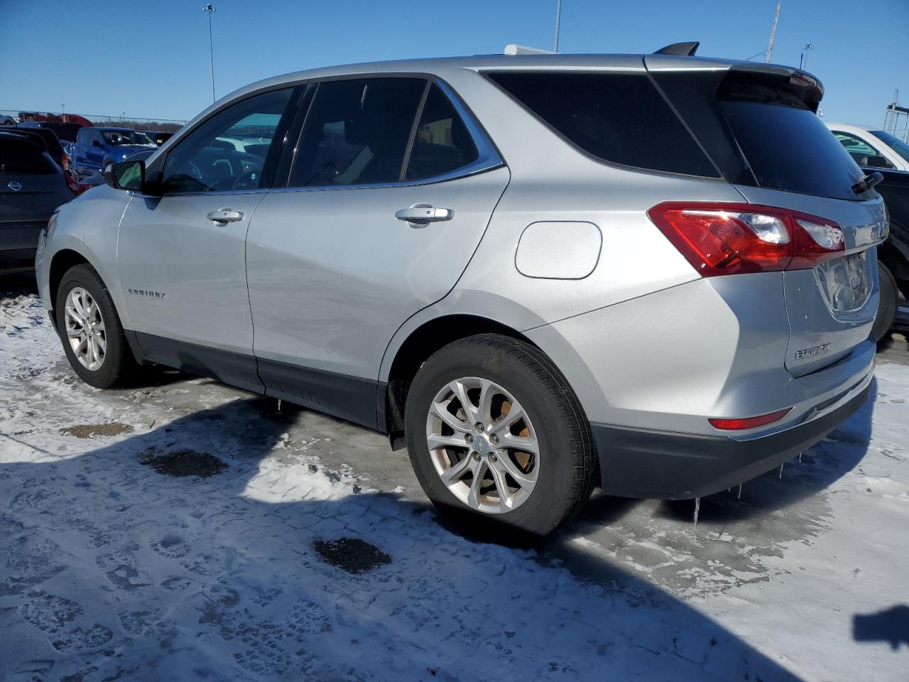 2018 Chevrolet Equinox - Image 2