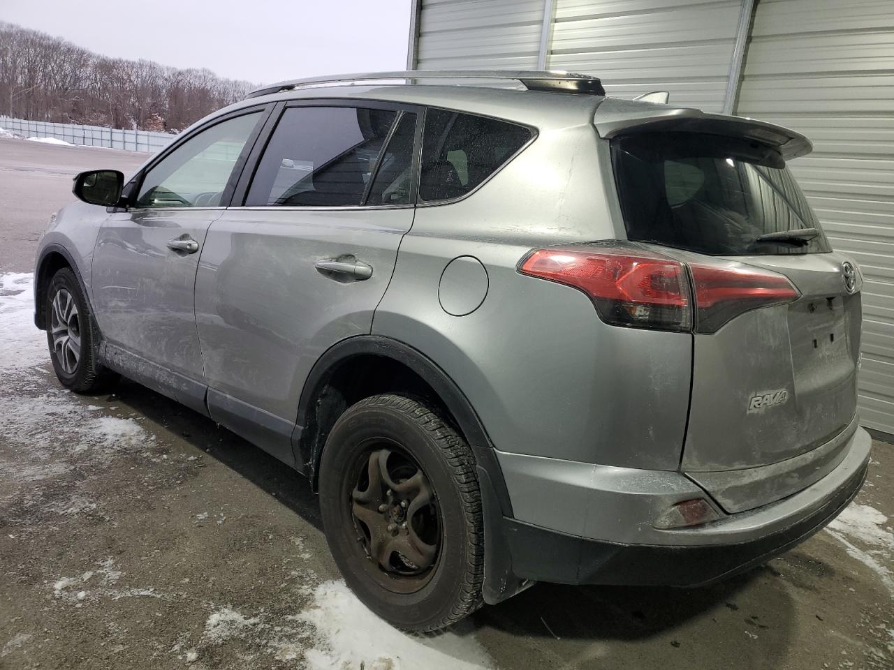 2018 Toyota RAV 4 - Image 2