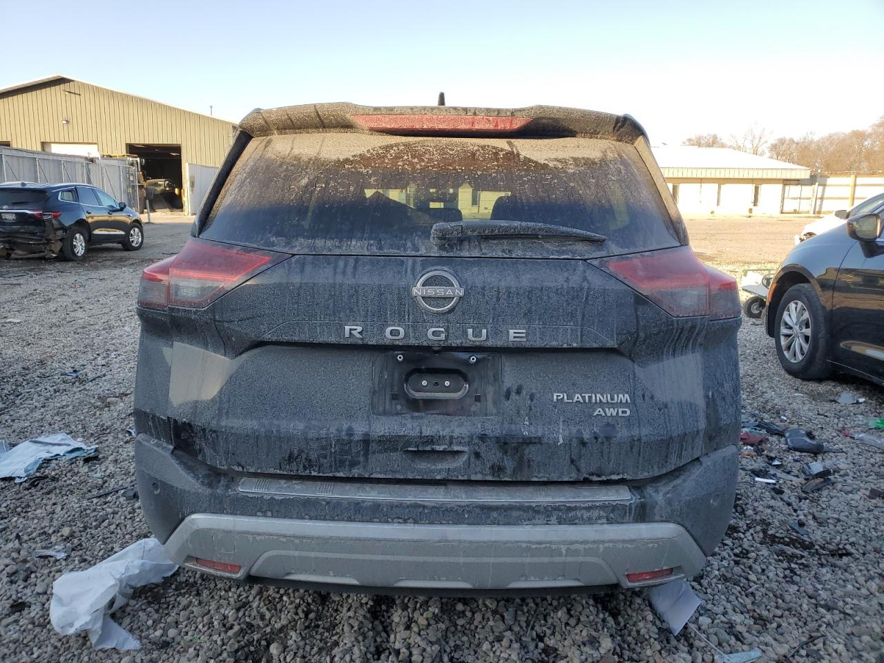 Фото: JN8BT3DD2PW319331 - 6