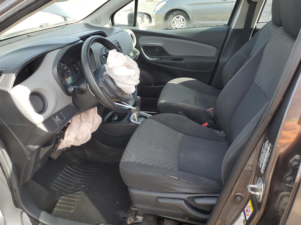 2015 Toyota Yaris - Image 7