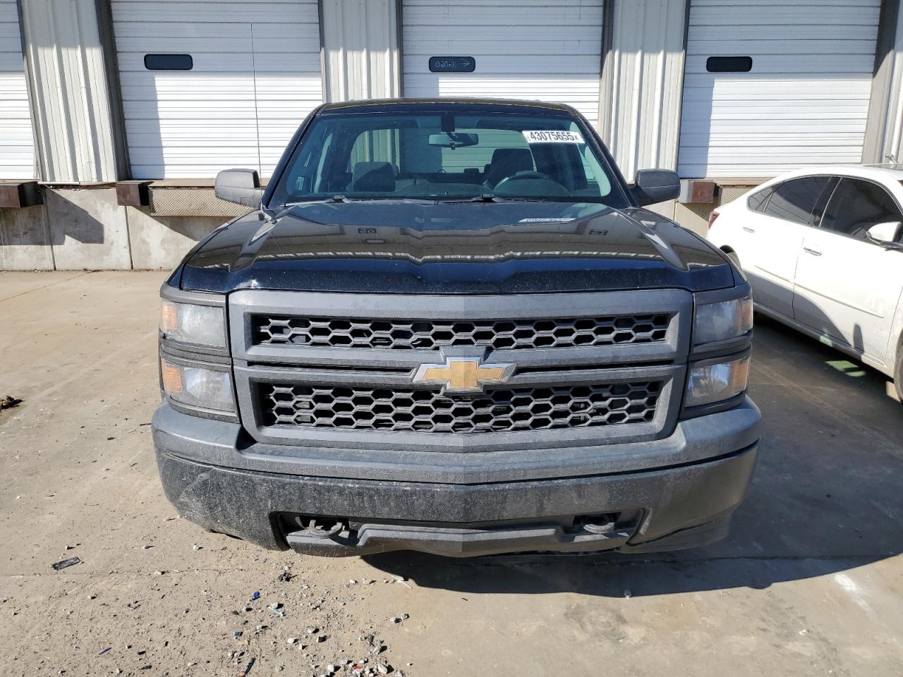 2014 Chevrolet Silverado - Image 5