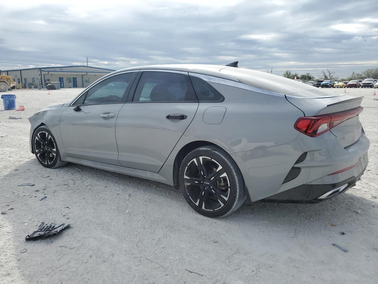 2022 Kia K5 - Image 2