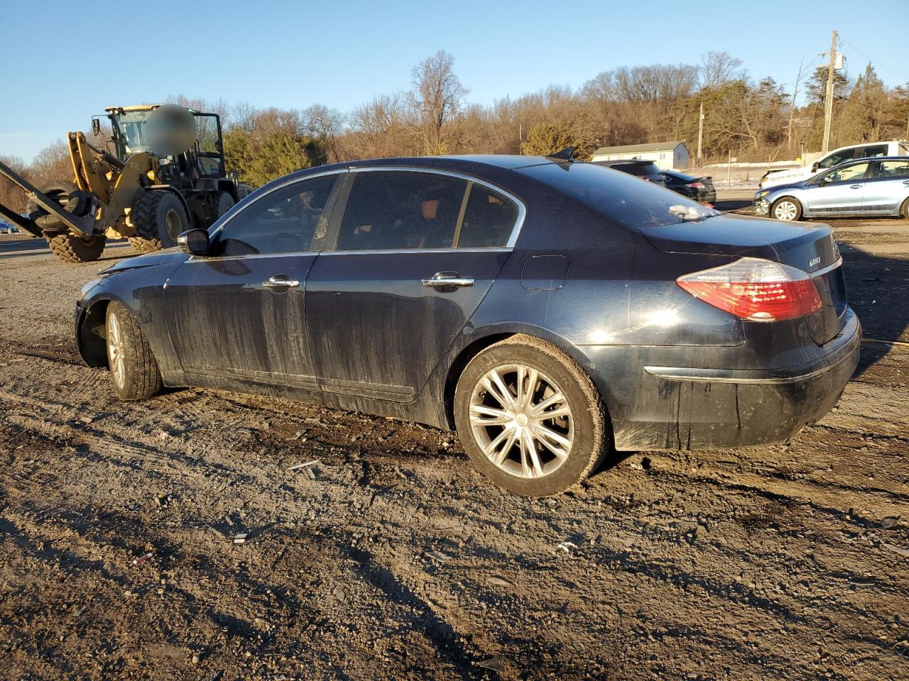 2011 Hyundai Genesis - Image 2