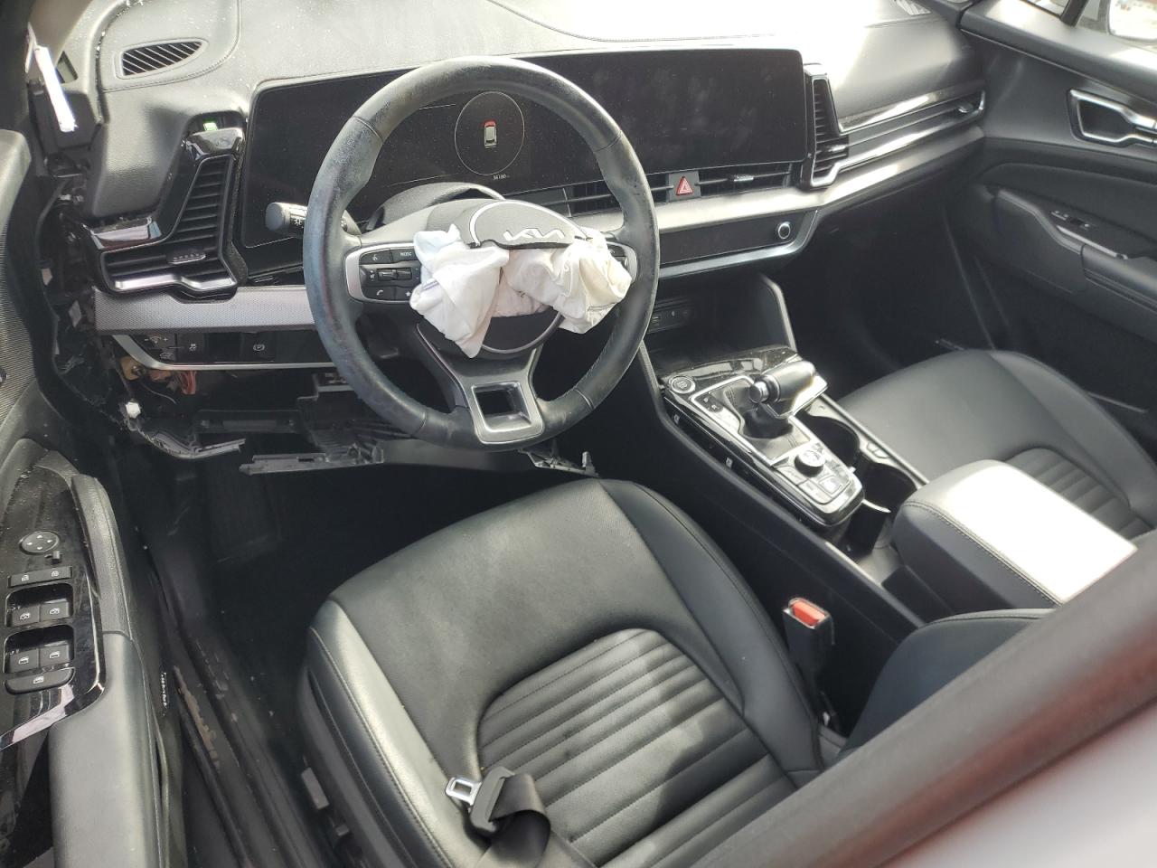 2023 Kia Sportage - Image 8