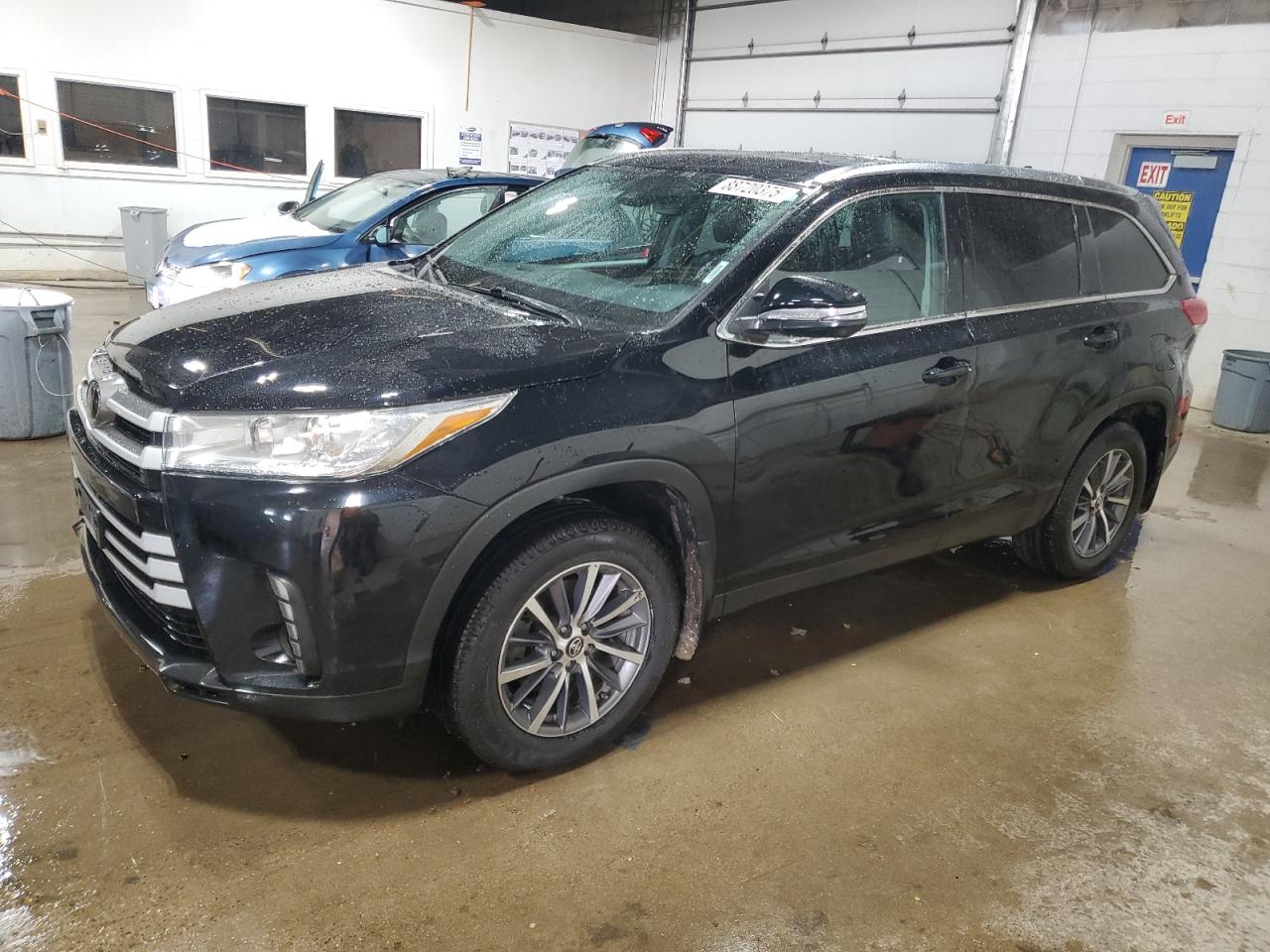 5TDJZRFH4KS588951 2019 TOYOTA HIGHLANDER - Image 1