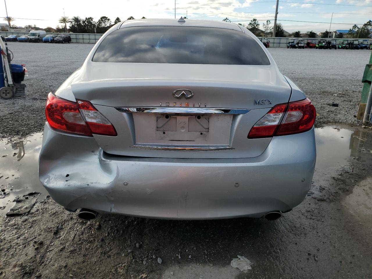 2013 Infiniti M - Image 6