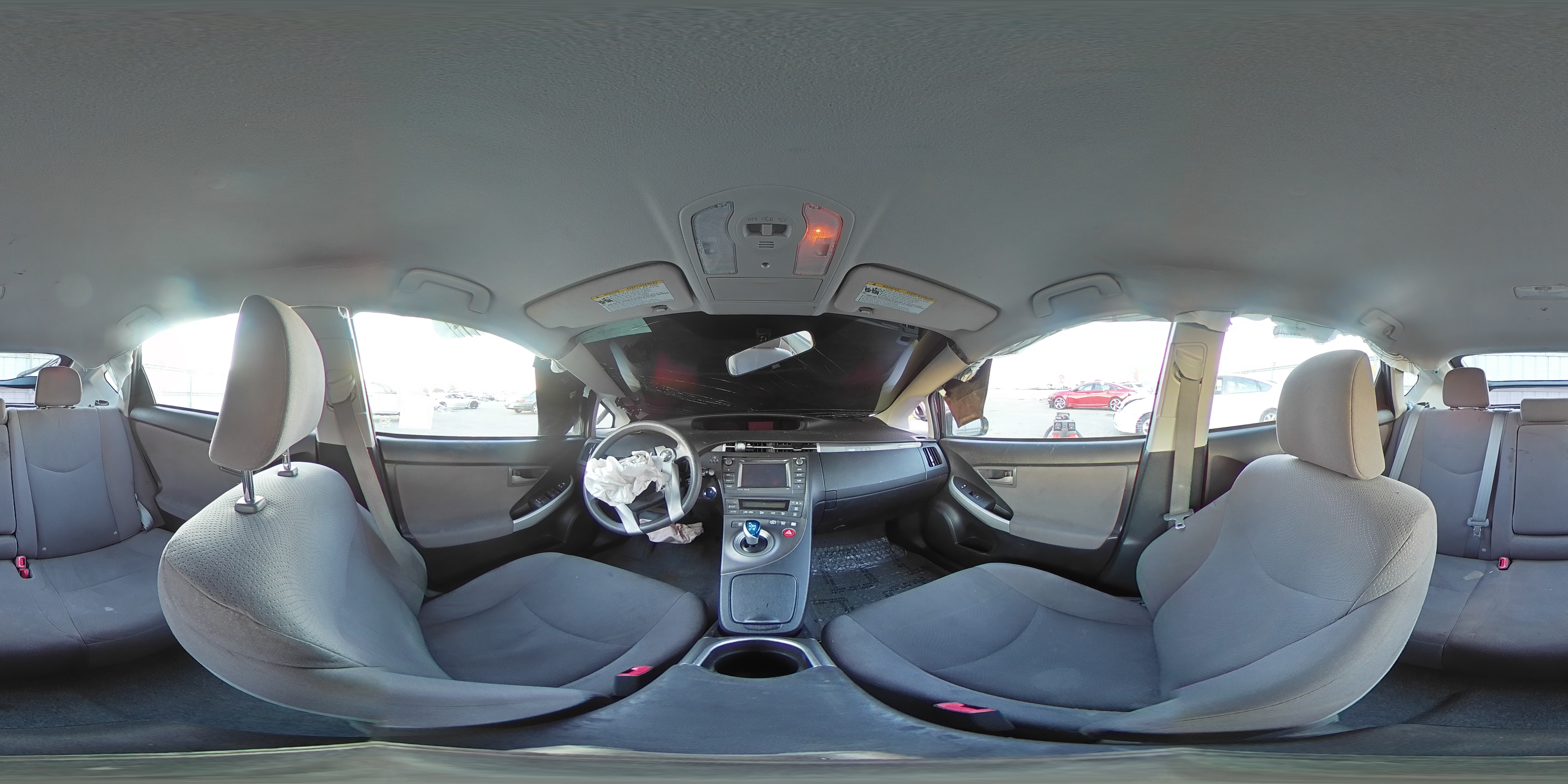 2013 Toyota Prius - Image 12