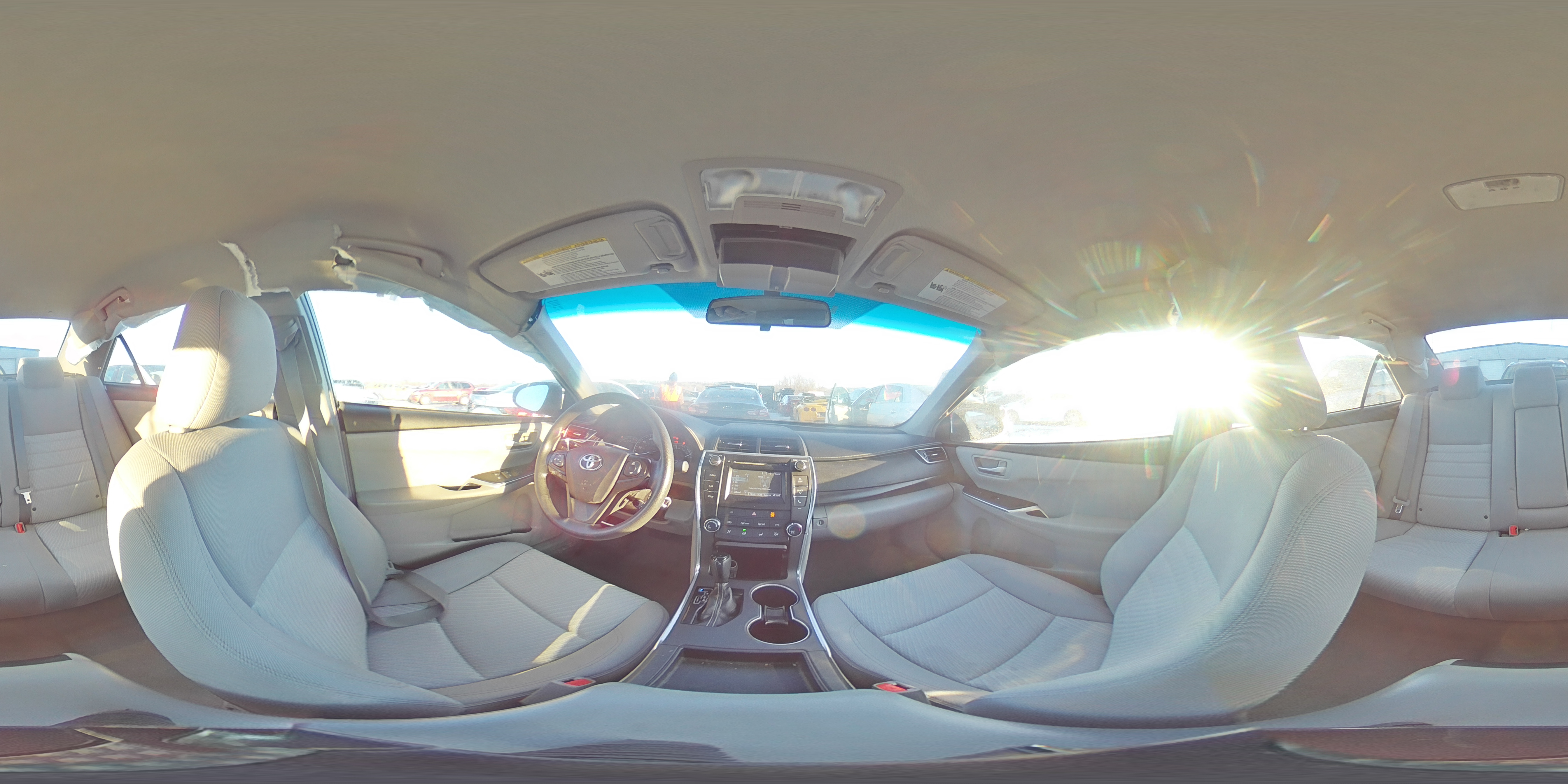 2015 Toyota Camry - Image 13