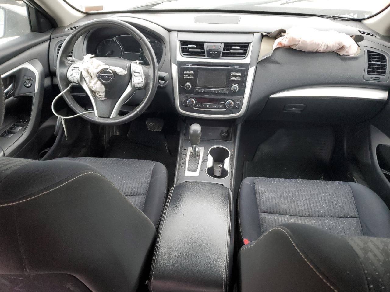 2017 Nissan Altima - Image 8