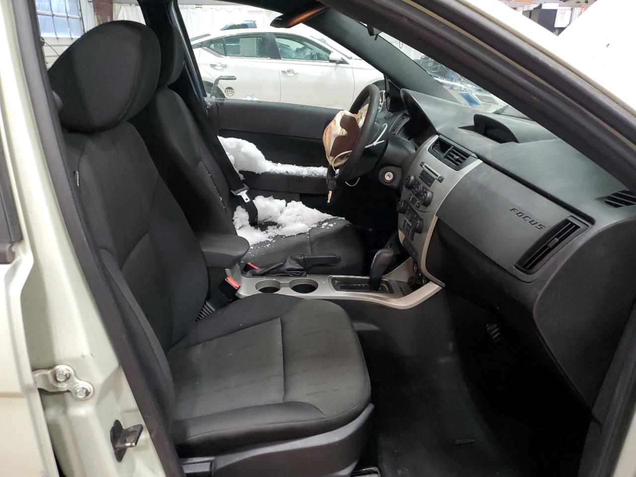 2010 Ford Focus - Image 7