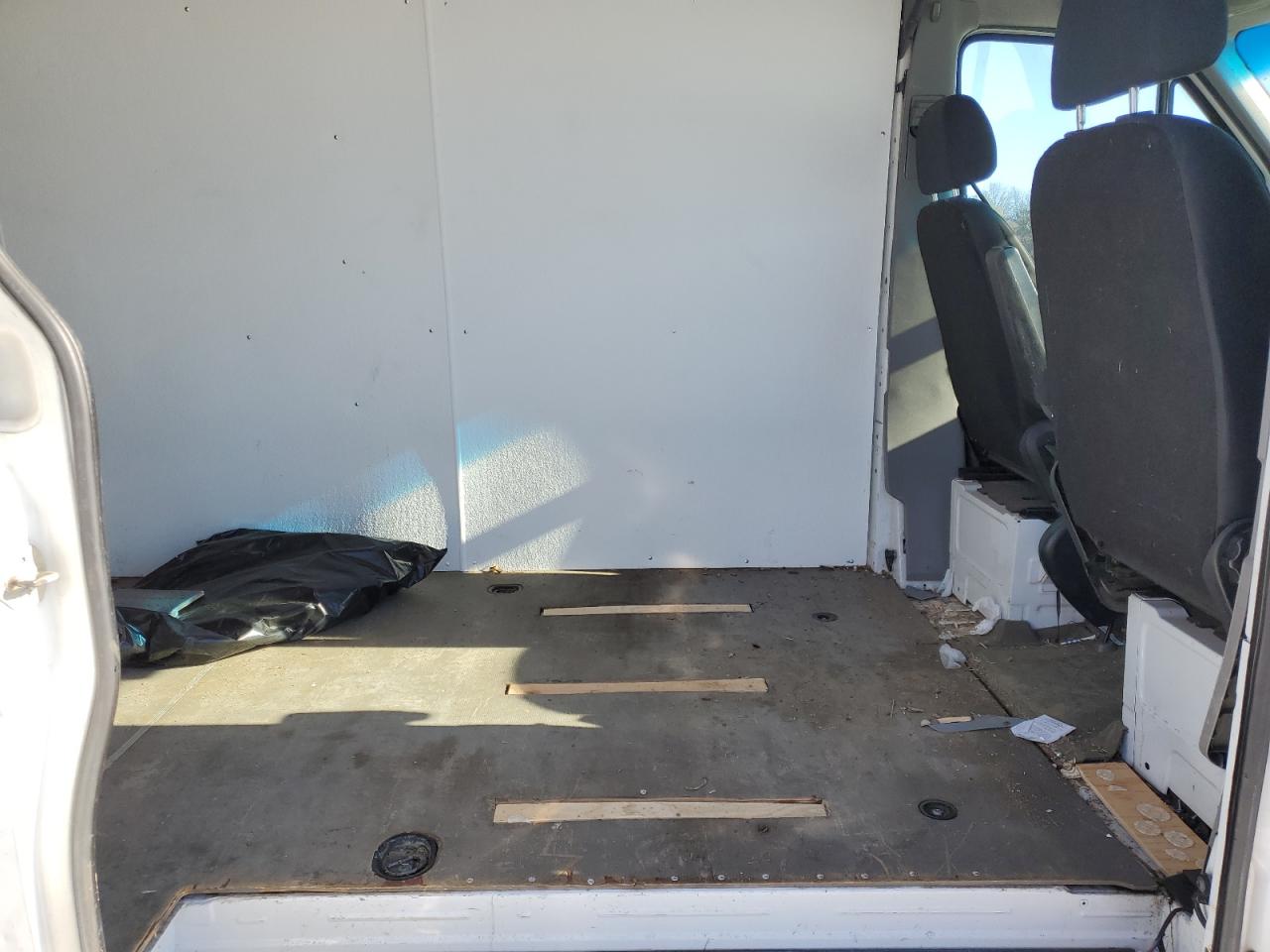 2015 Mercedes-Benz Sprinter - Image 11