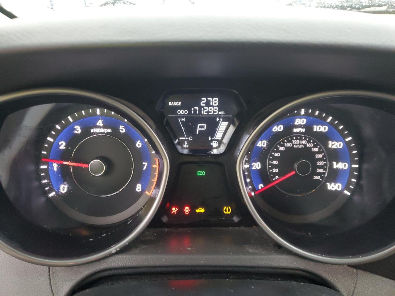 2012 Hyundai Elantra - Image 9