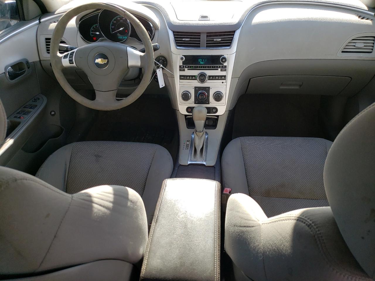 2011 Chevrolet Malibu - Image 8