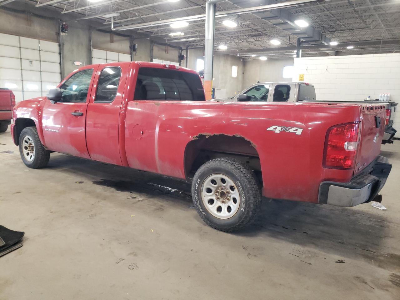 2011 Chevrolet Silverado - Image 2