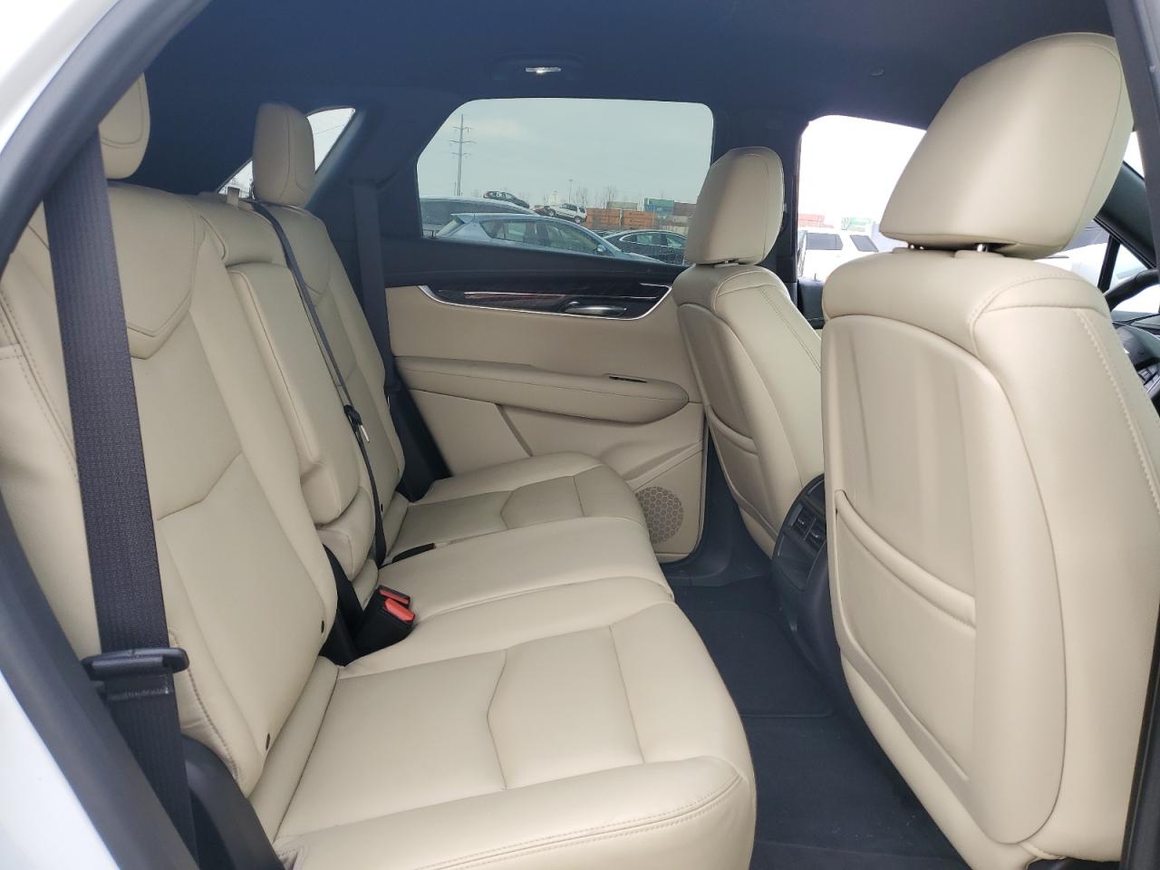 2017 Cadillac XT5 - Image 10