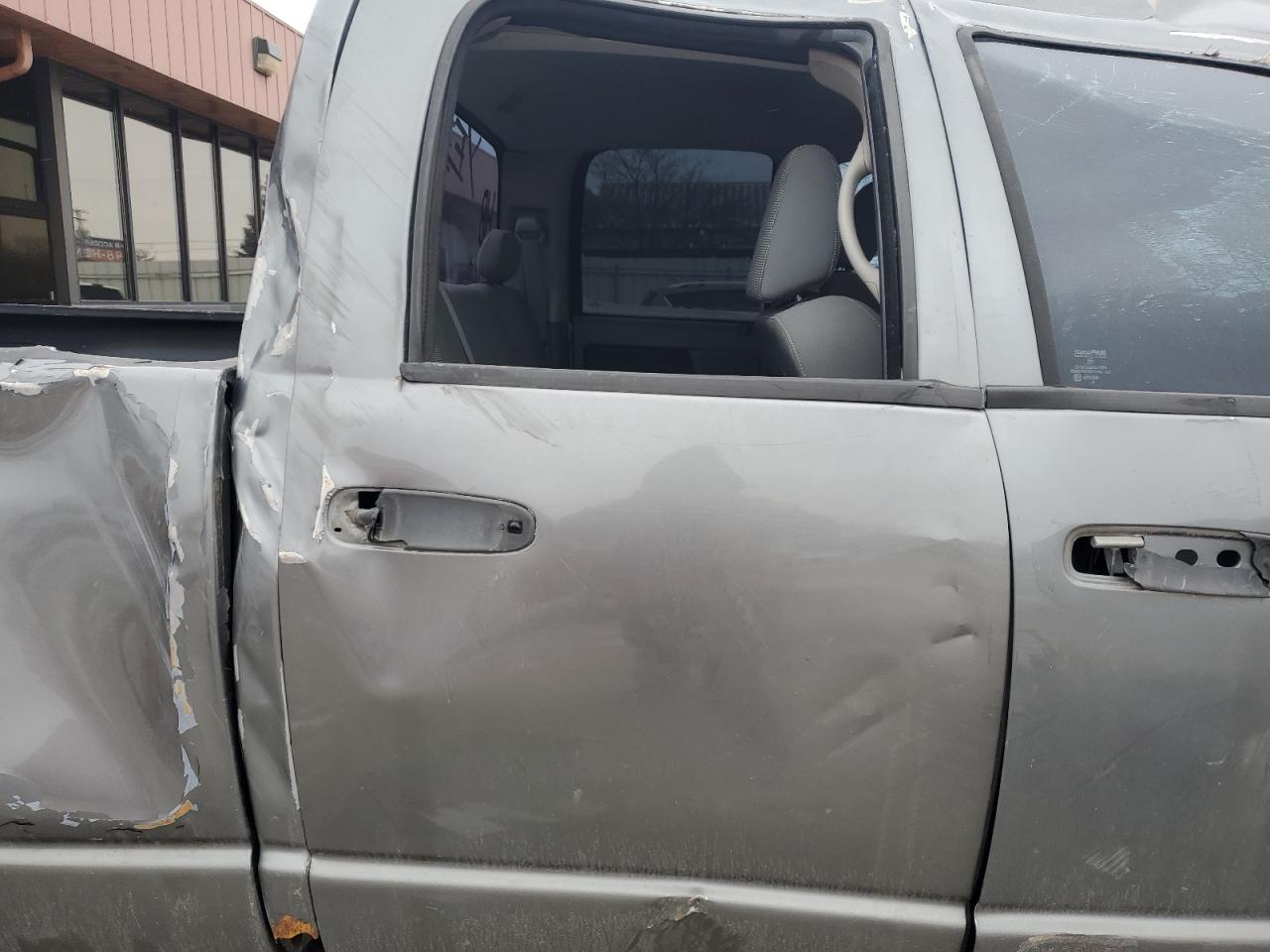 2006 Dodge RAM - Image 10