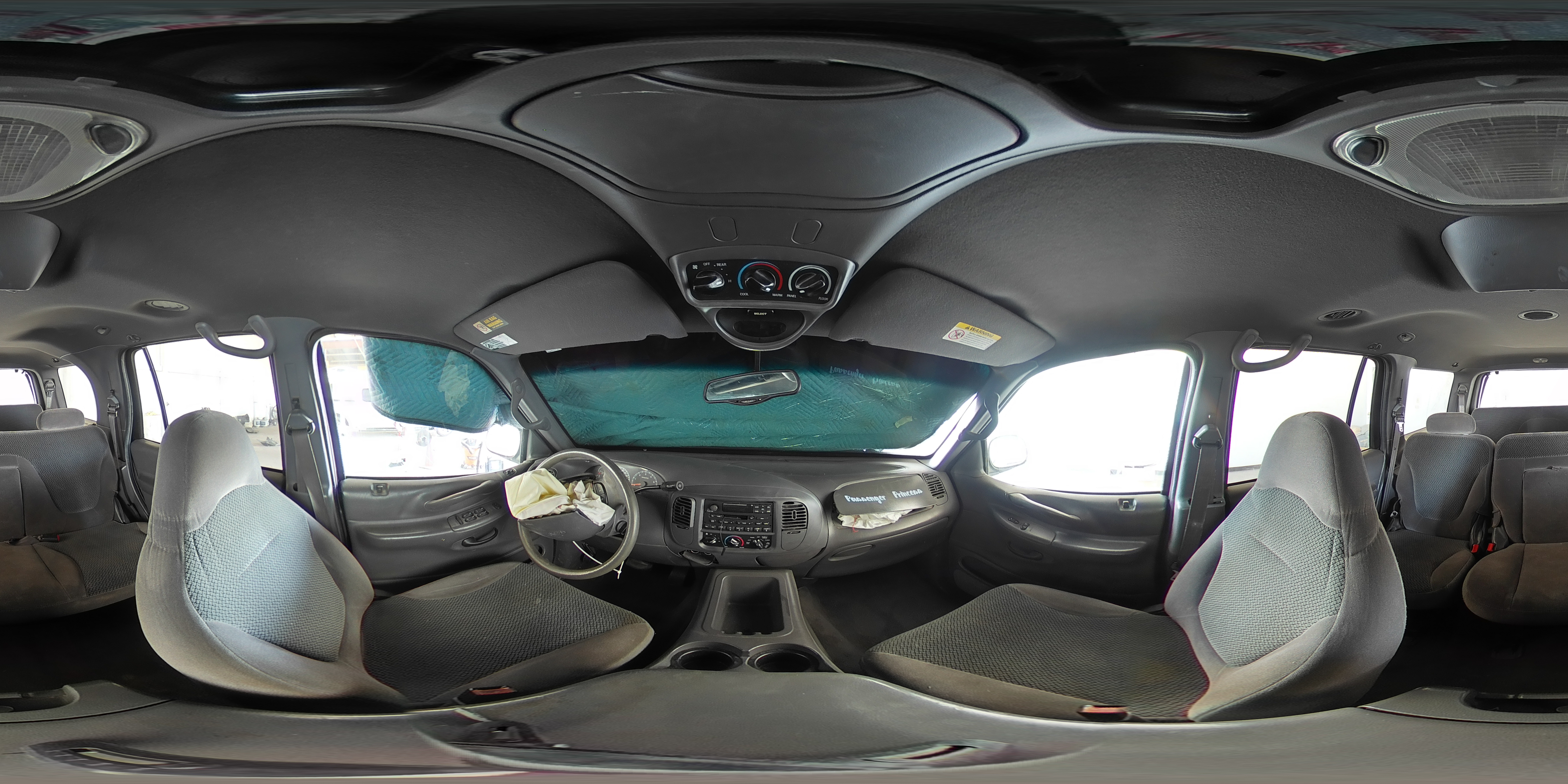 2002 Ford Expedition - Image 13