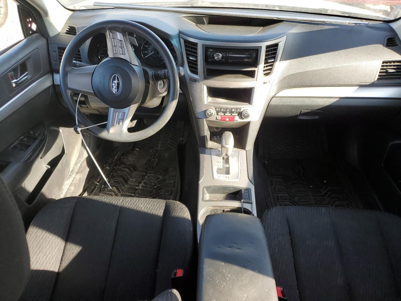 2010 Subaru Outback - Image 8