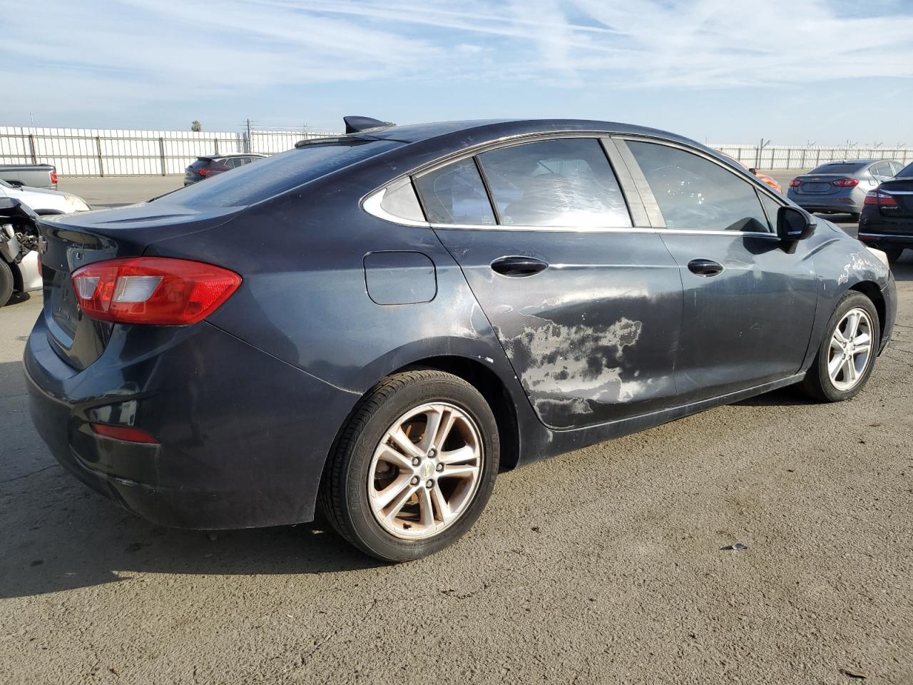 2016 Chevrolet Cruze - Image 3