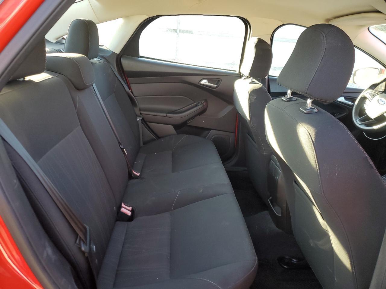 2016 Ford Focus - Image 10