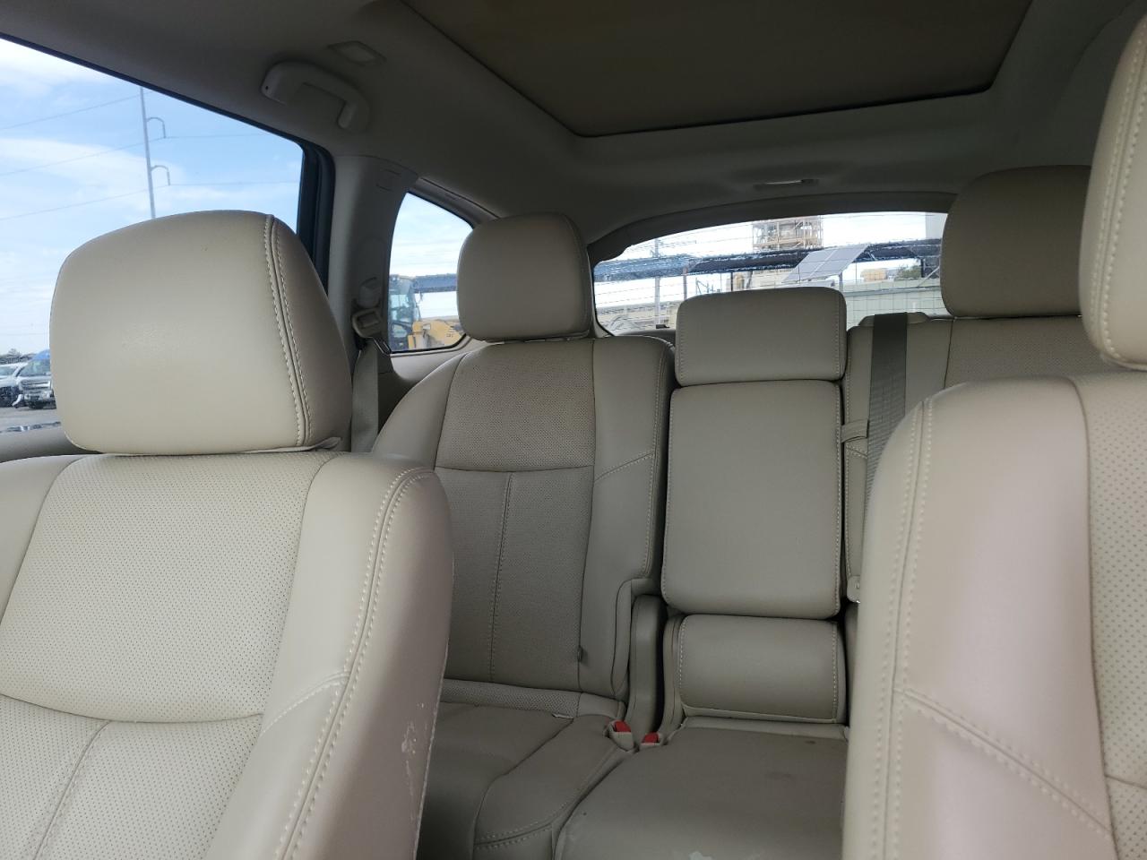 2015 Nissan Pathfinder - Image 10