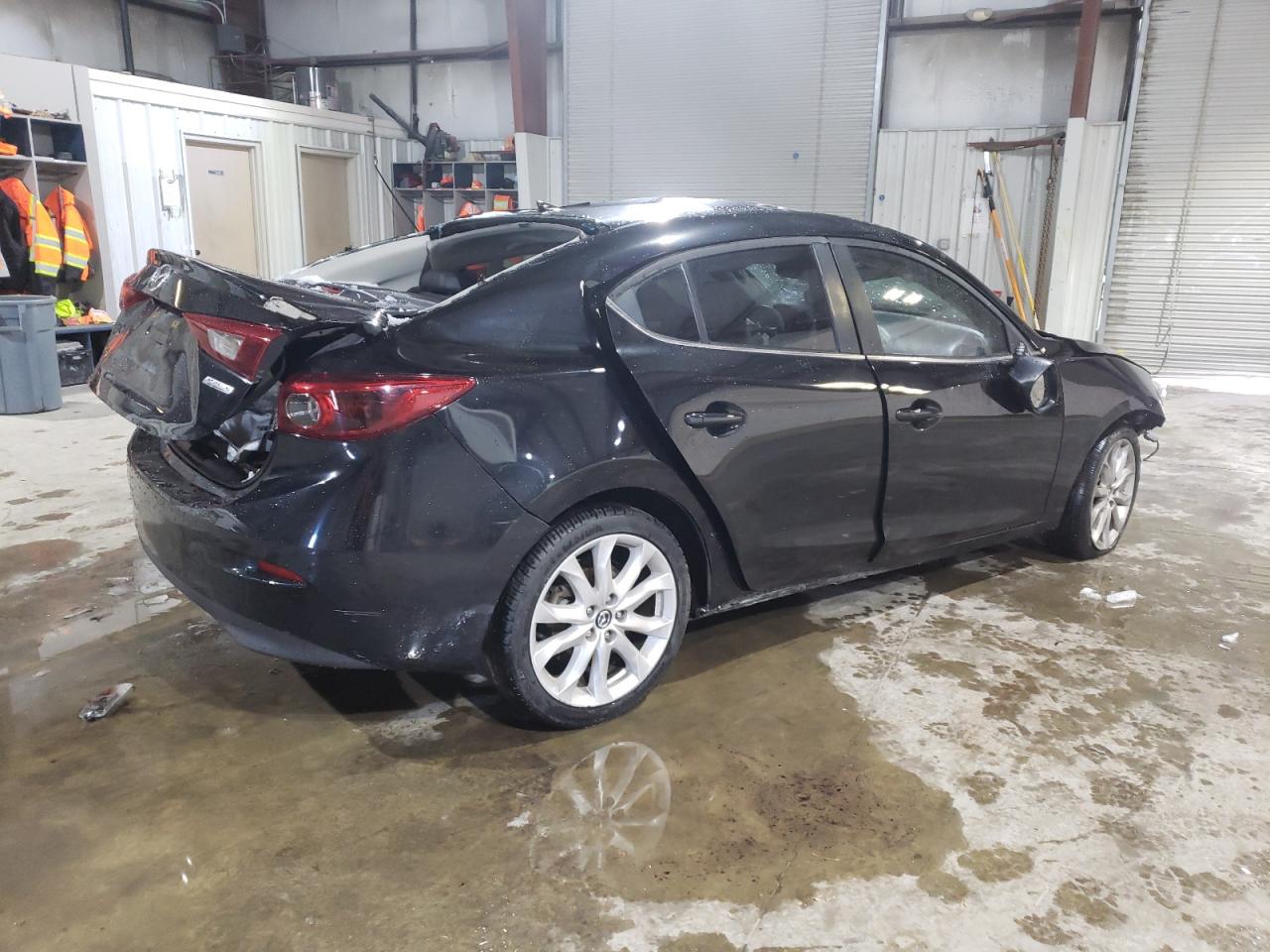 2015 Mazda 3 - Image 3