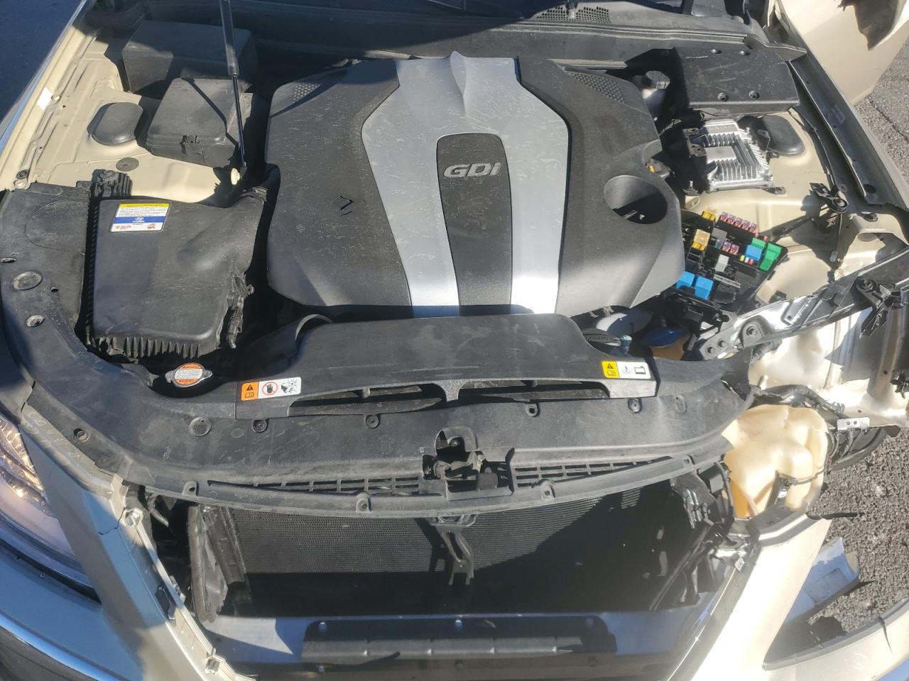 2012 Hyundai Genesis - Image 12