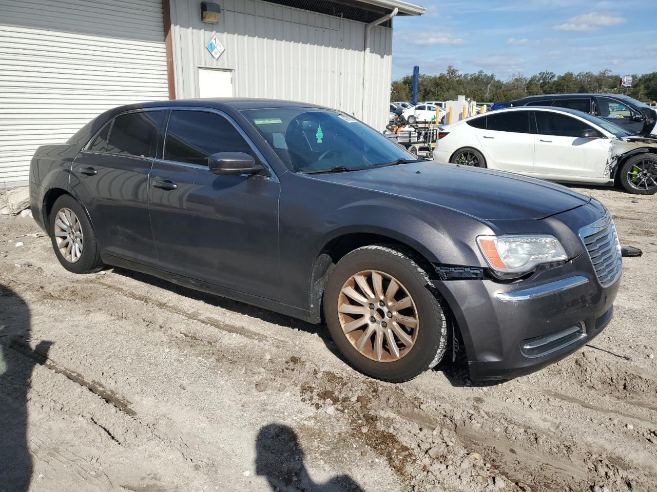 2014 Chrysler 300 - Image 4