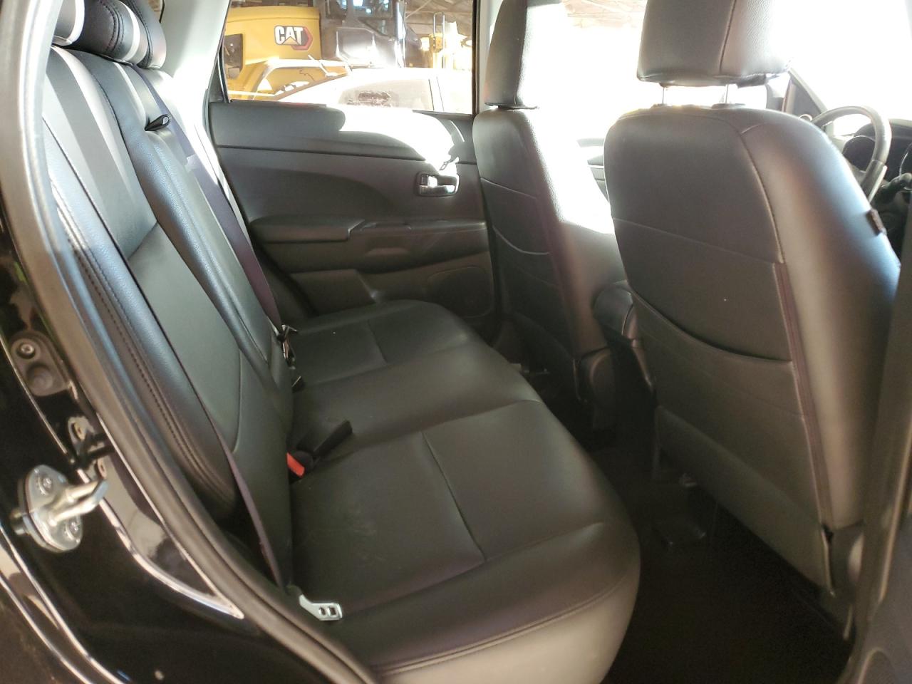 2012 Mitsubishi Outlander - Image 10