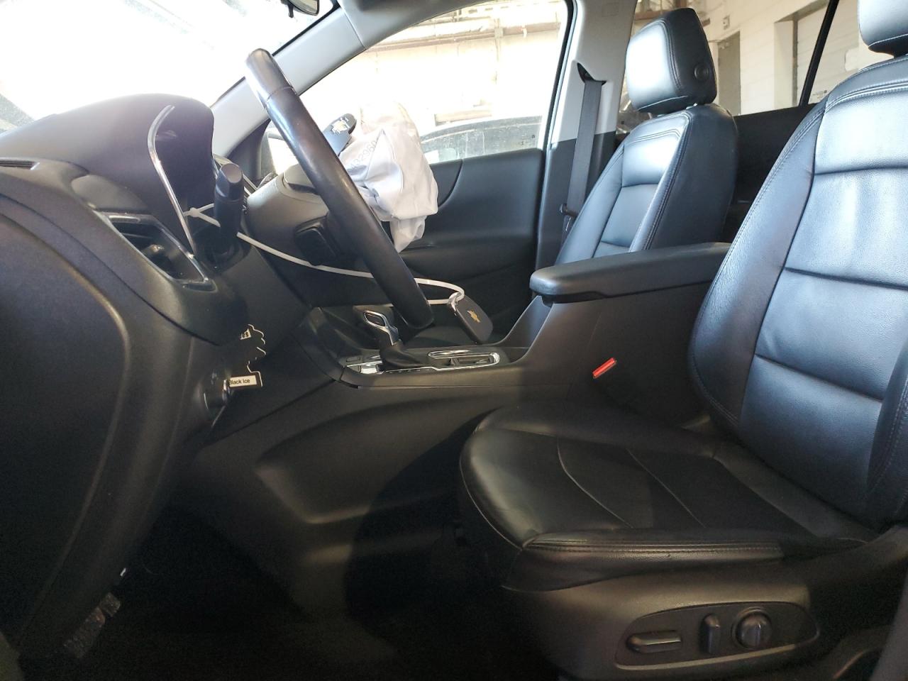 2022 Chevrolet Equinox - Image 7
