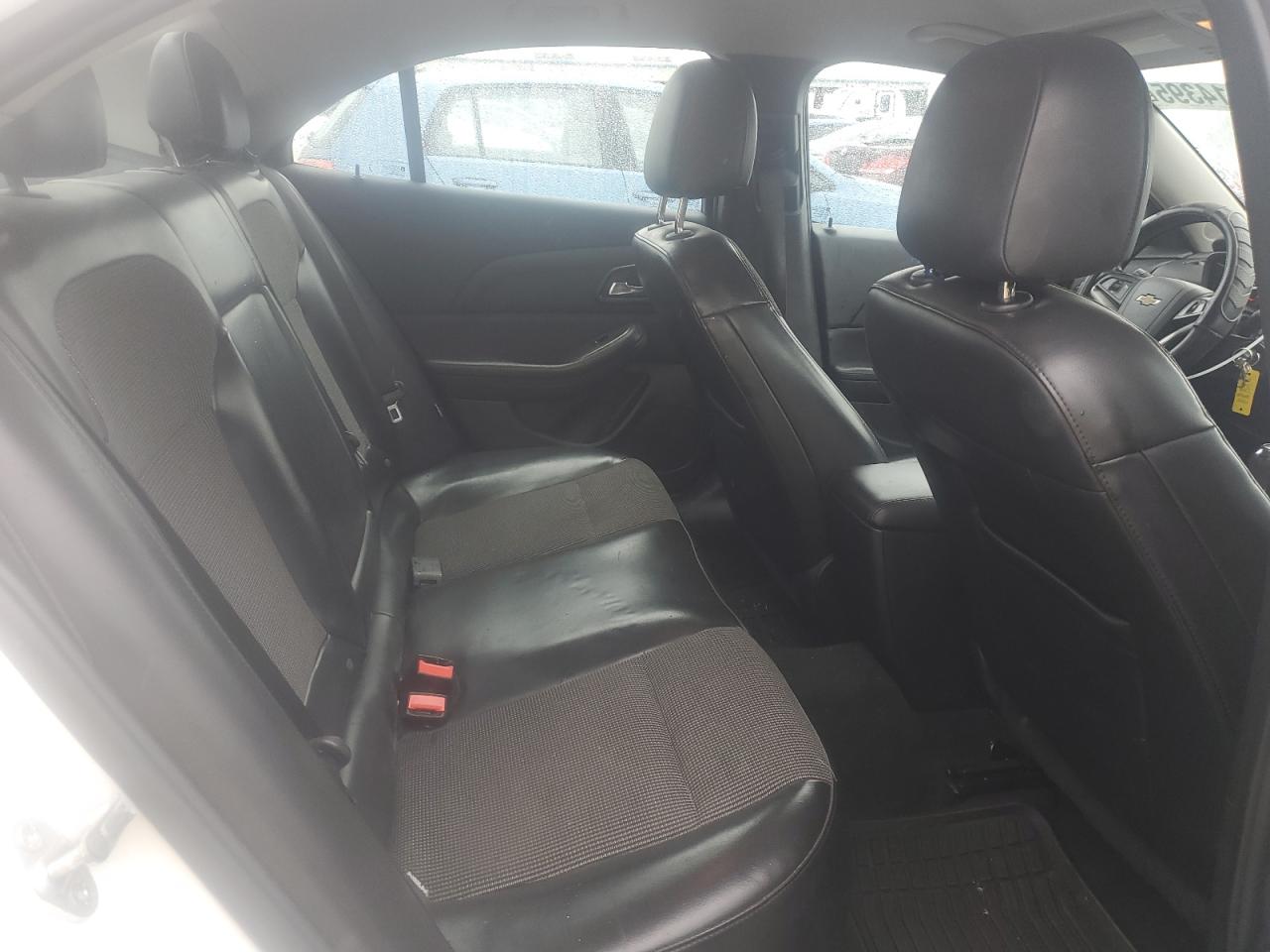 2014 Chevrolet Malibu - Image 10