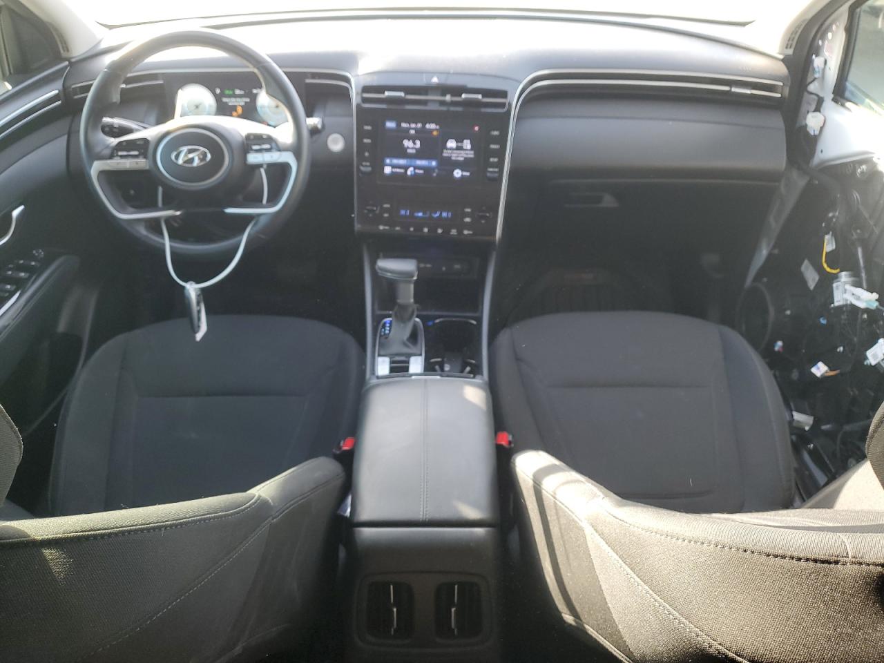 2022 Hyundai Tucson - Image 8