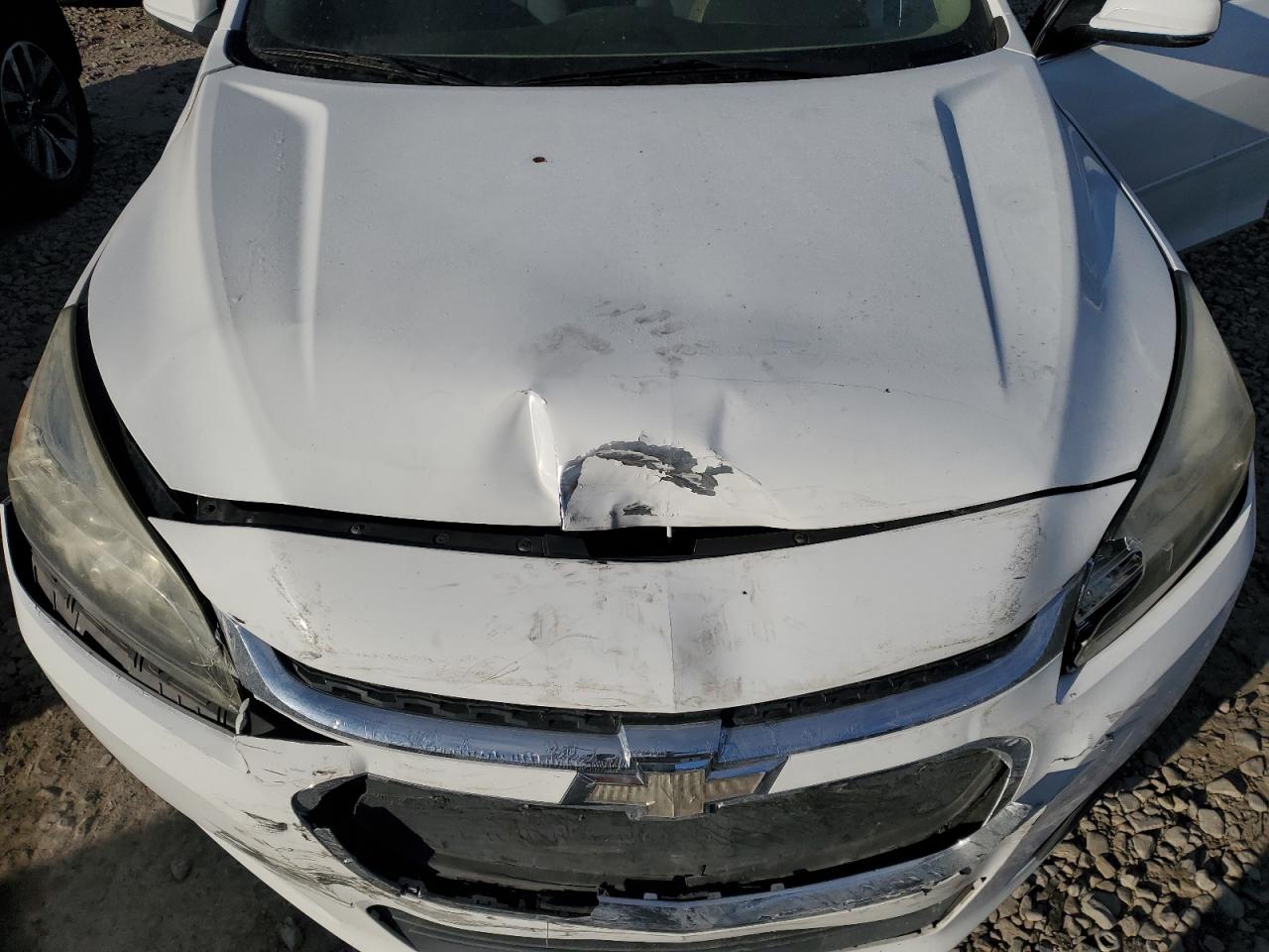 2016 Chevrolet Malibu - Image 11