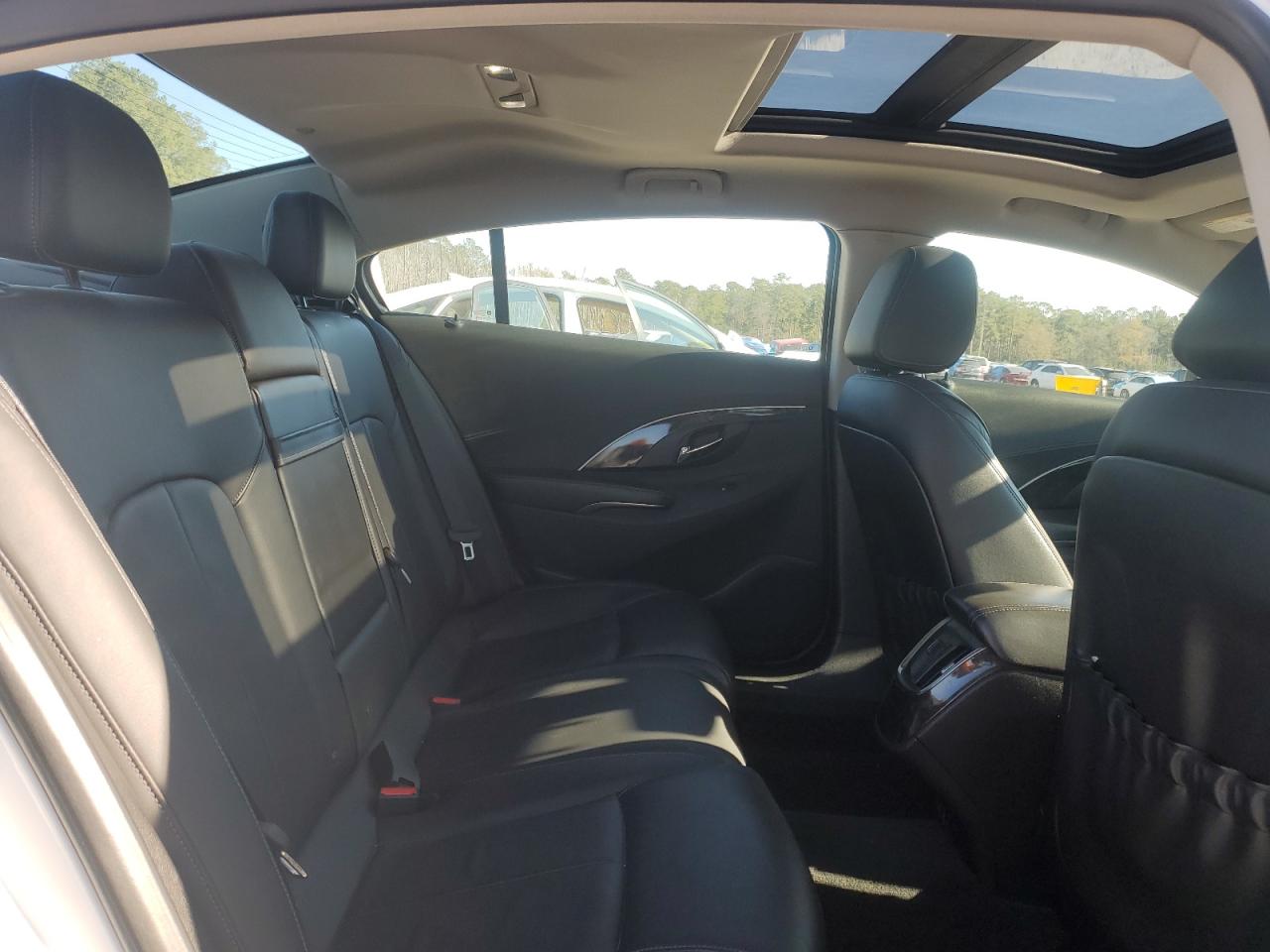 2016 Buick LaCrosse - Image 11