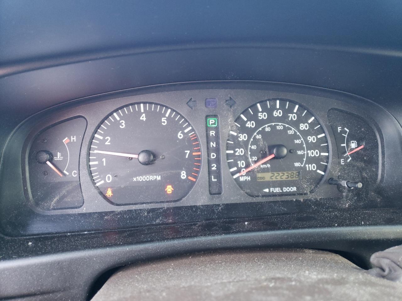 2000 Toyota Sienna - Image 9