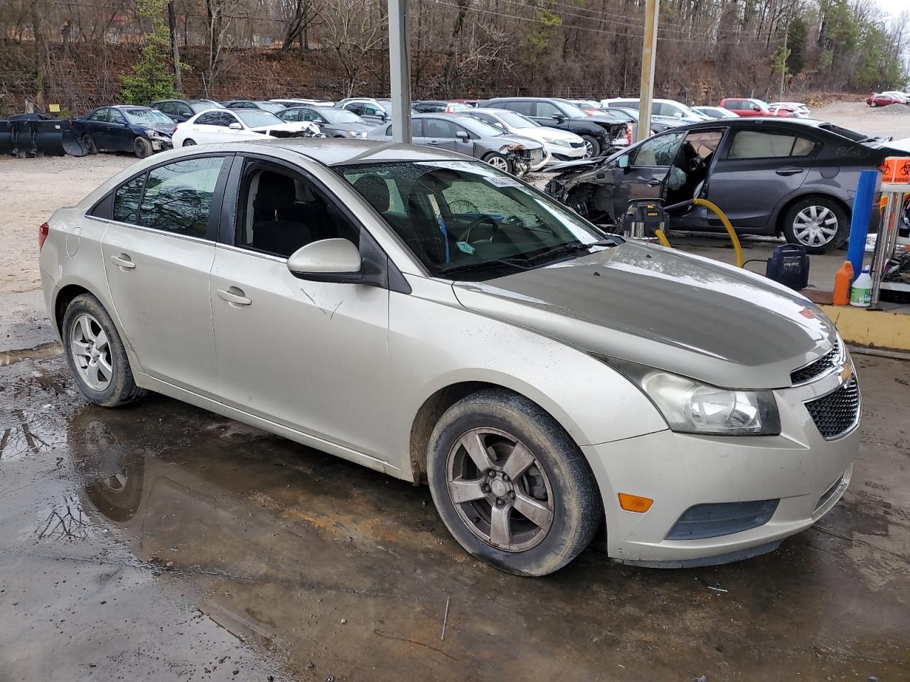 2013 Chevrolet Cruze - Image 4