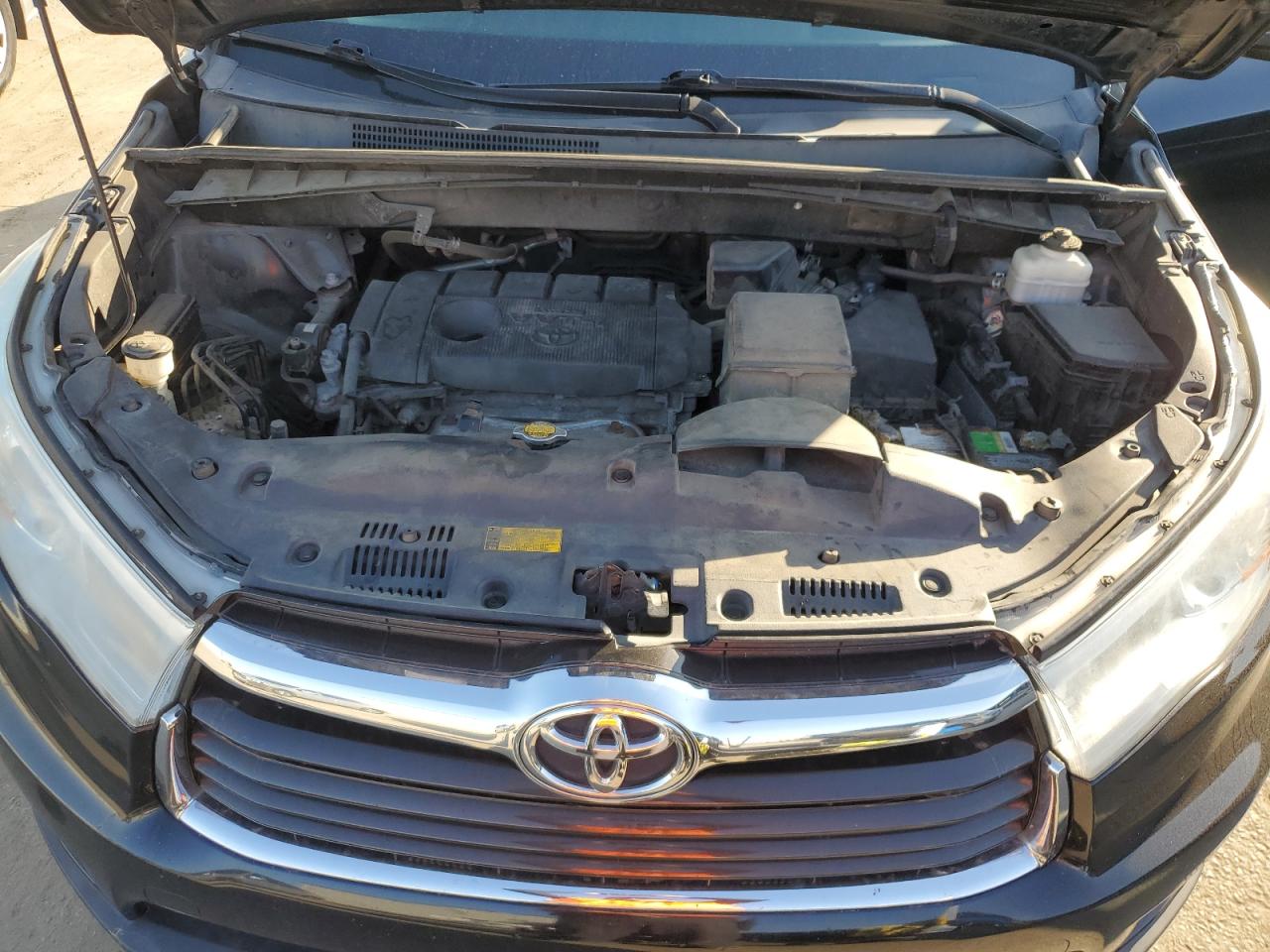 2014 Toyota Highlander - Image 12